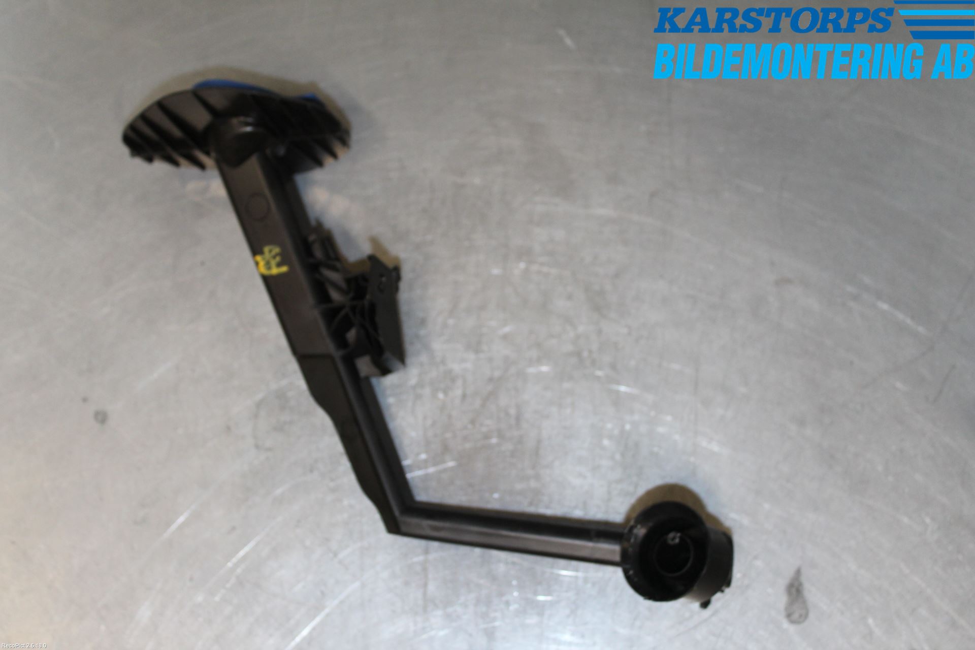 Mercedes-Benz MB E-KLASS (W213) 16-23 Påfyllingsrør For Vasketank
