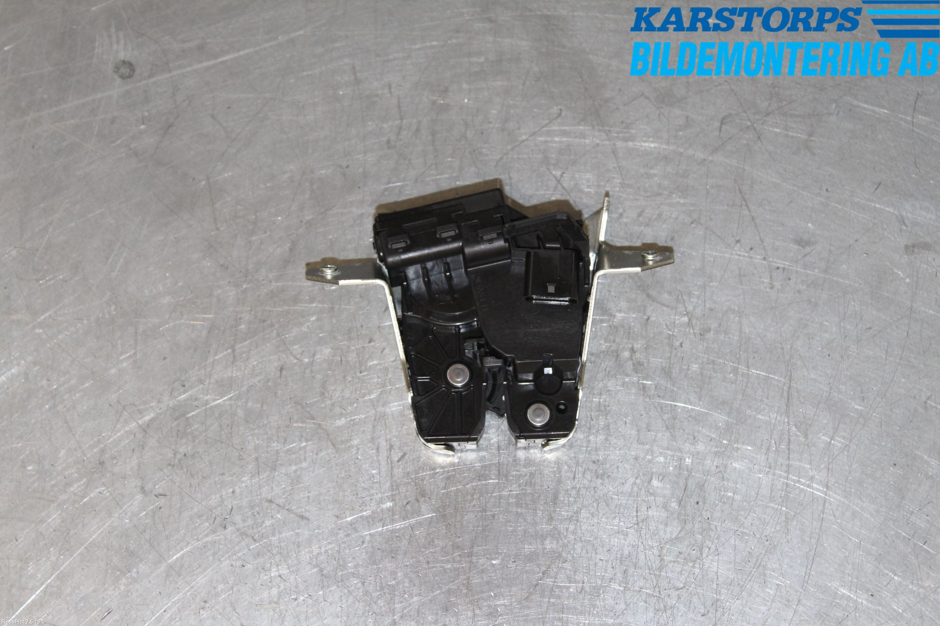 Mercedes-Benz MB E-KLASS (W213) 16-23 Bakluke-Lokk Låsekasse