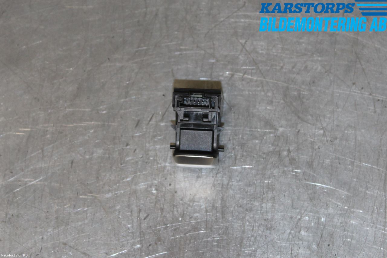 Mercedes-Benz MB E-KLASS (W213) 16-23 Bryter Parkeringsbrems