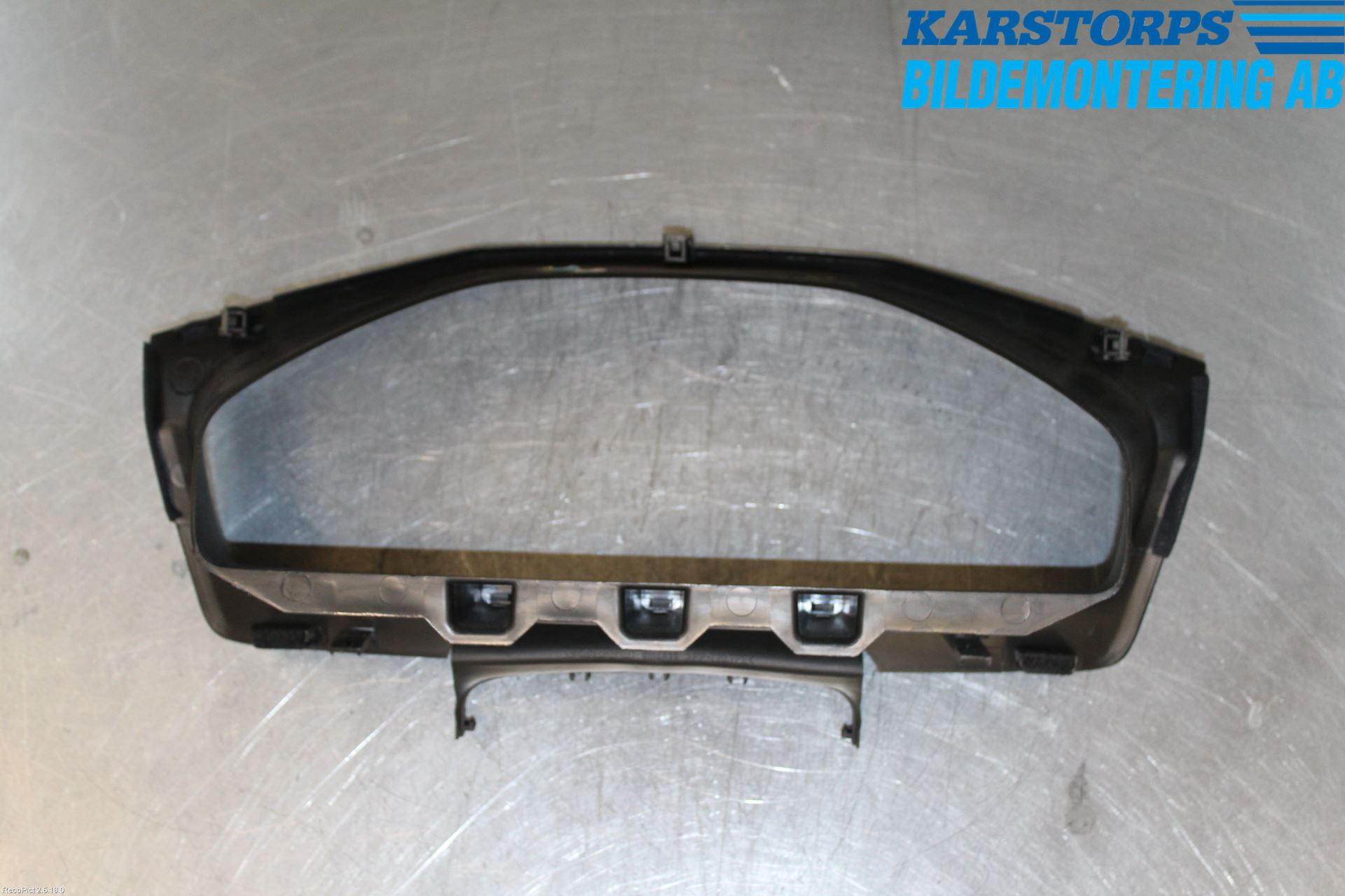 Volvo V70 05-08 Instrument Ramme