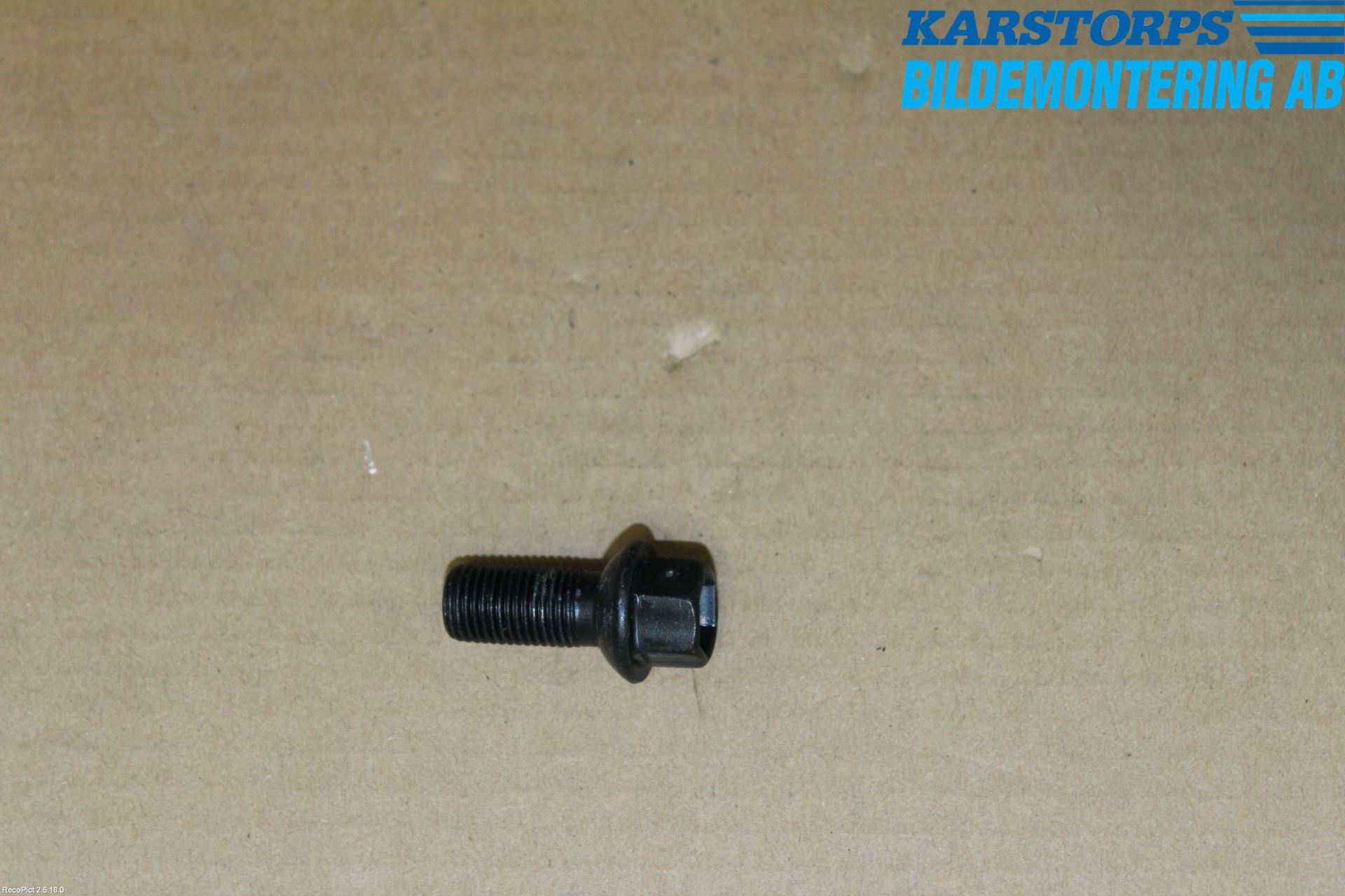 Mercedes-Benz MB CLA-KLASS (C117/X117) 13-19 Hjulmutter - Bolt - Sett