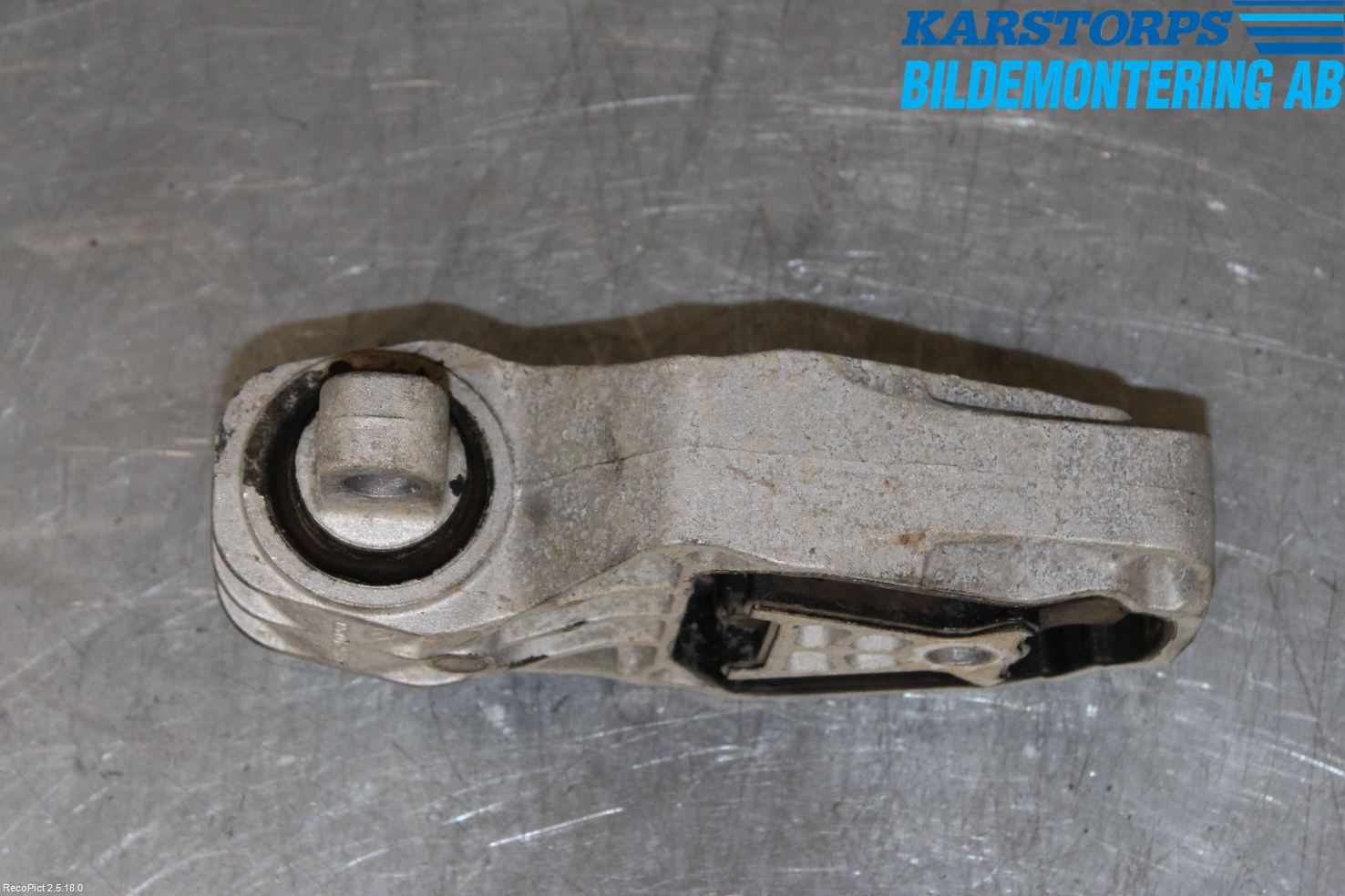 Mercedes-Benz MB CLA-KLASS (C117/X117) 13-19 Motor Feste Gummi