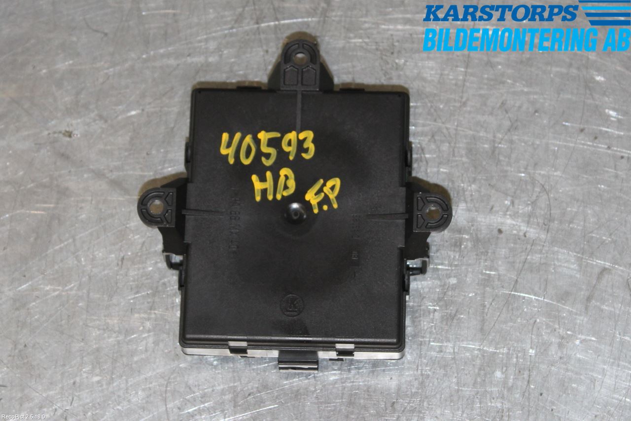 Mercedes-Benz MB A-KLASS (W169) 04-12 Styreenhet Dør