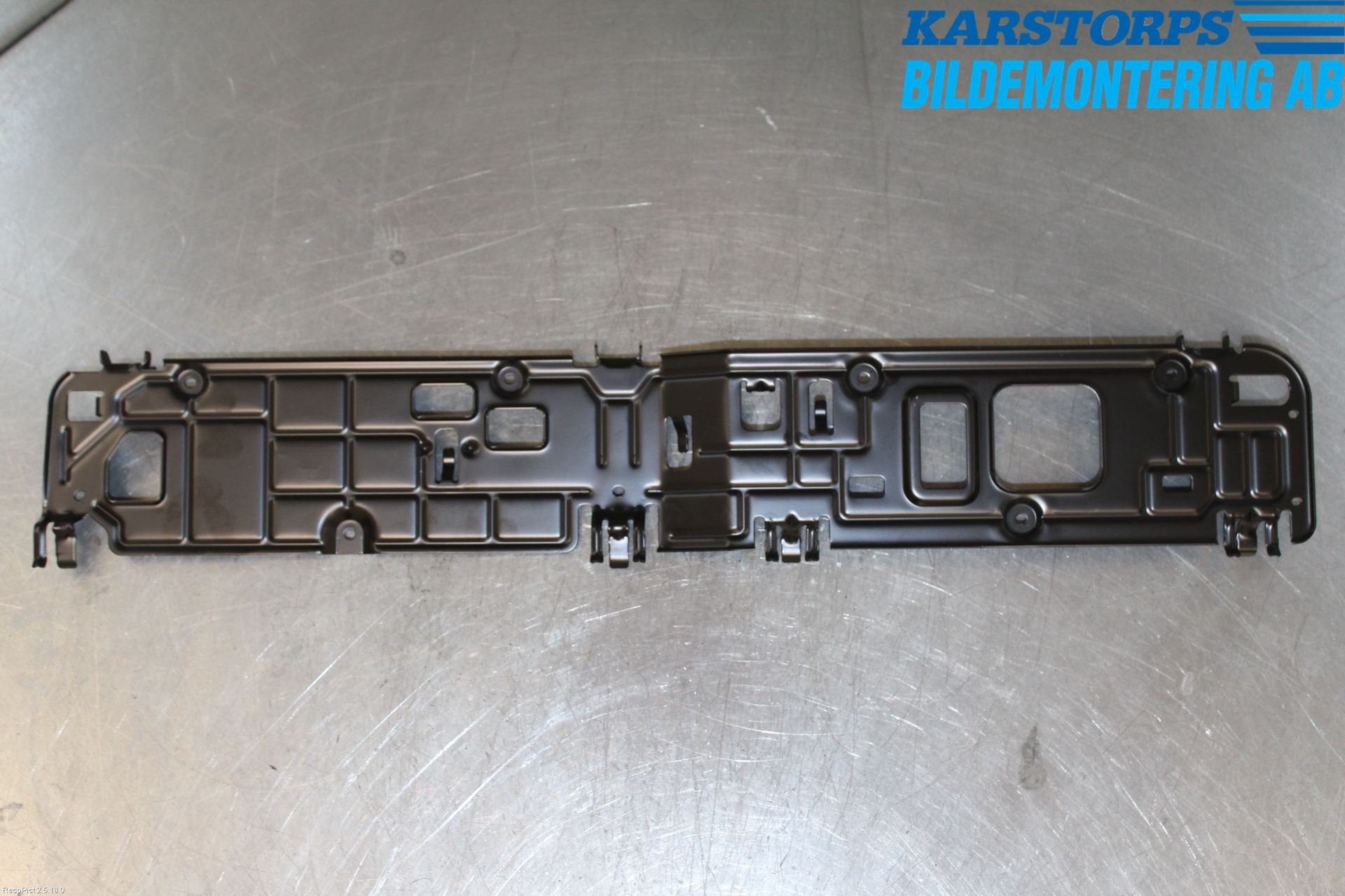 Mercedes-Benz MB E-KLASS (W213) 16-23 Instrument Ramme