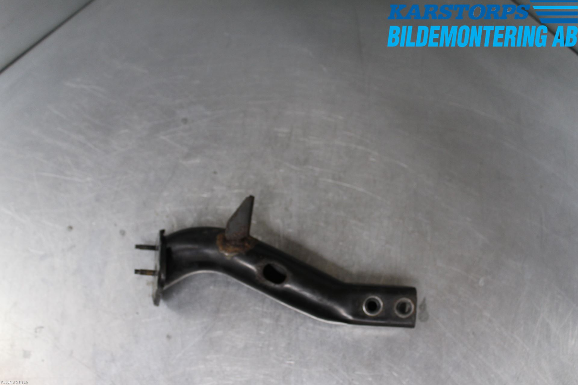 Mini COUPE R50/53 01-06 Støtfangerfeste Foran Venstre