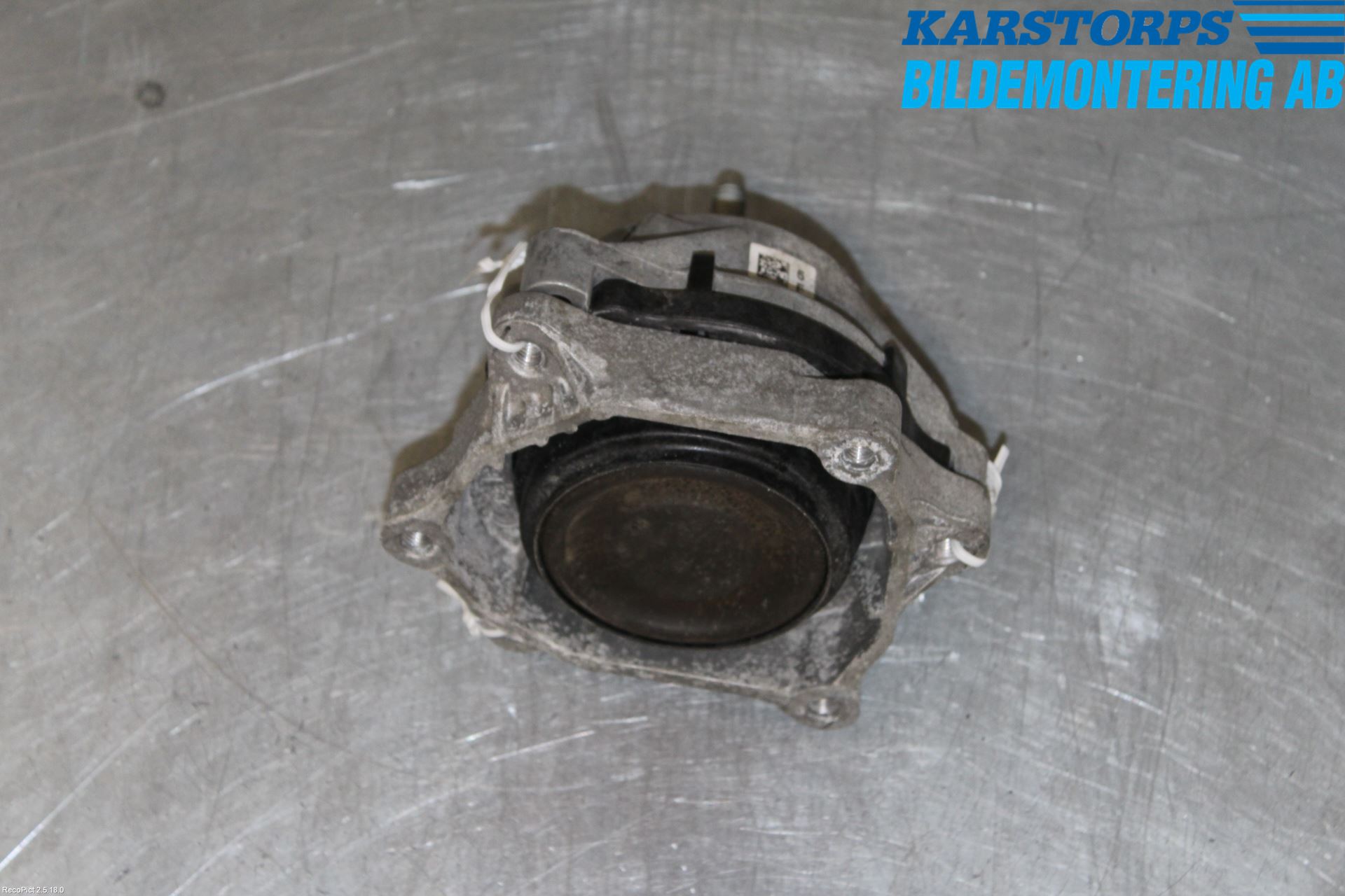 BMW 3 F30/F31/F80 12-19 Motor Feste Gummi
