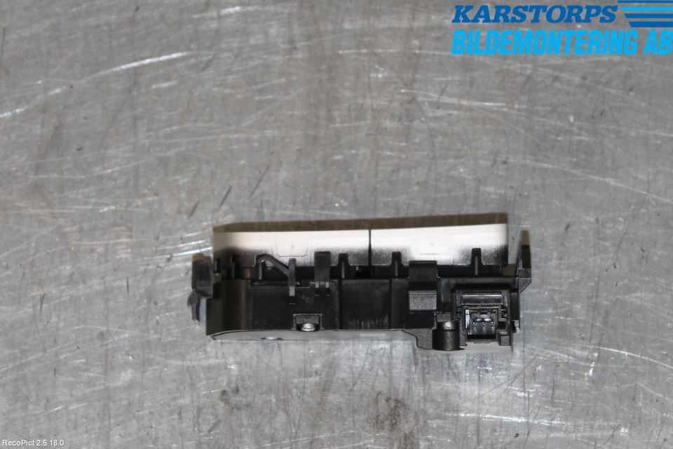Mercedes-Benz MB E-KLASS (W213) 16-23 Bryter Varmesete