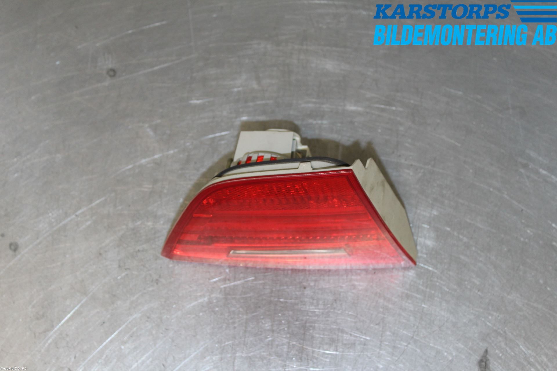 BMW 3 E90/91 SED/TOU 05-12 Baklykt Venstre  På Luke(Indre