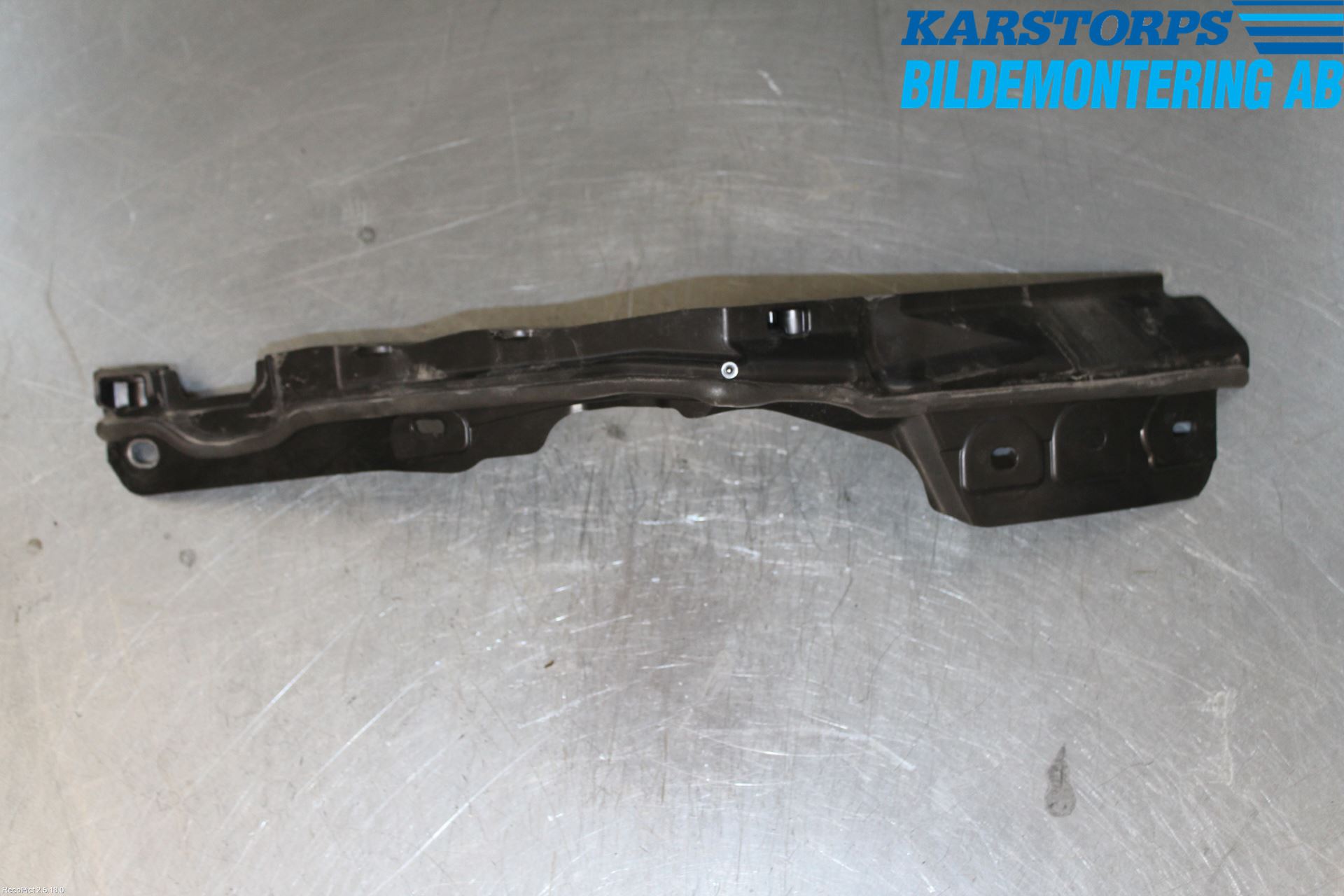 BMW 3 F30/F31/F80 12-19 Visker Deksel-Grill-Under Frr