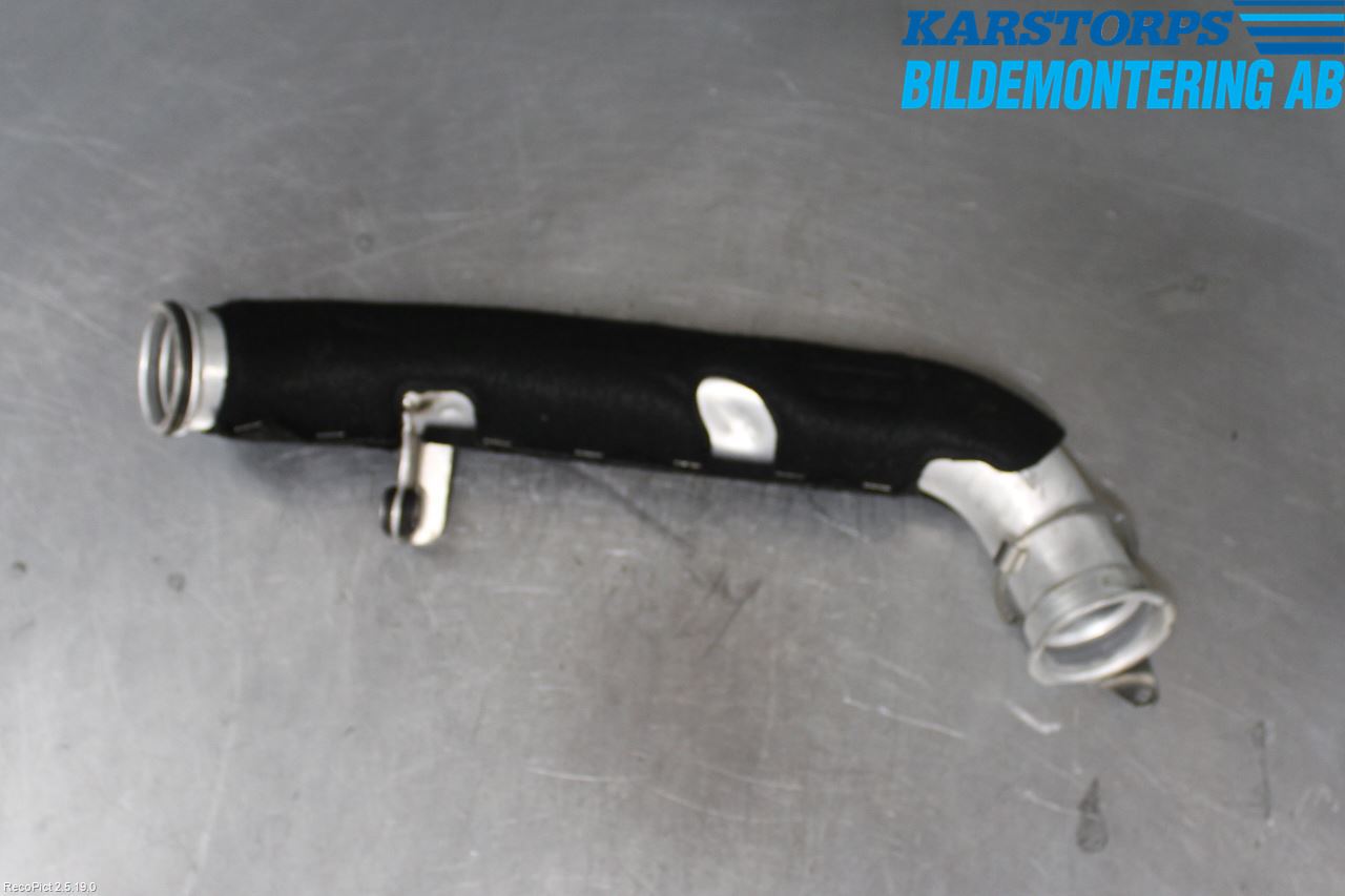 Mercedes-Benz MB E-KLASS (W213) 16-23 Intercooler Rør-Slange