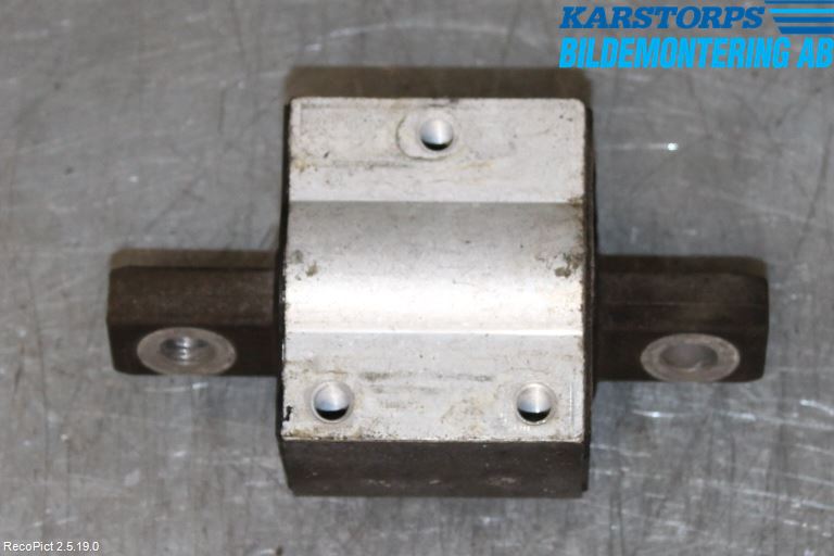 Mercedes-Benz MB C-KLASS (W204) 07-15 Gearkasse Feste Gummi
