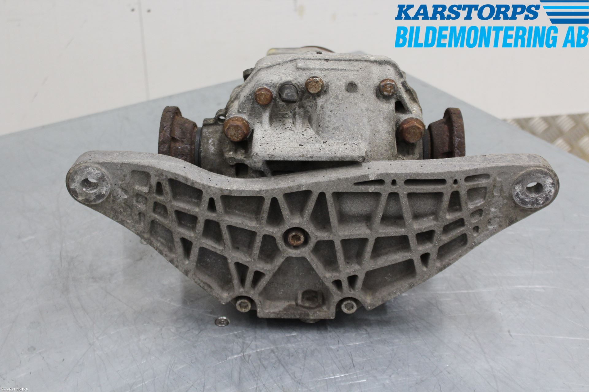 Audi A4/S4 05-07 Bakaksel Kardang Bak -Diff