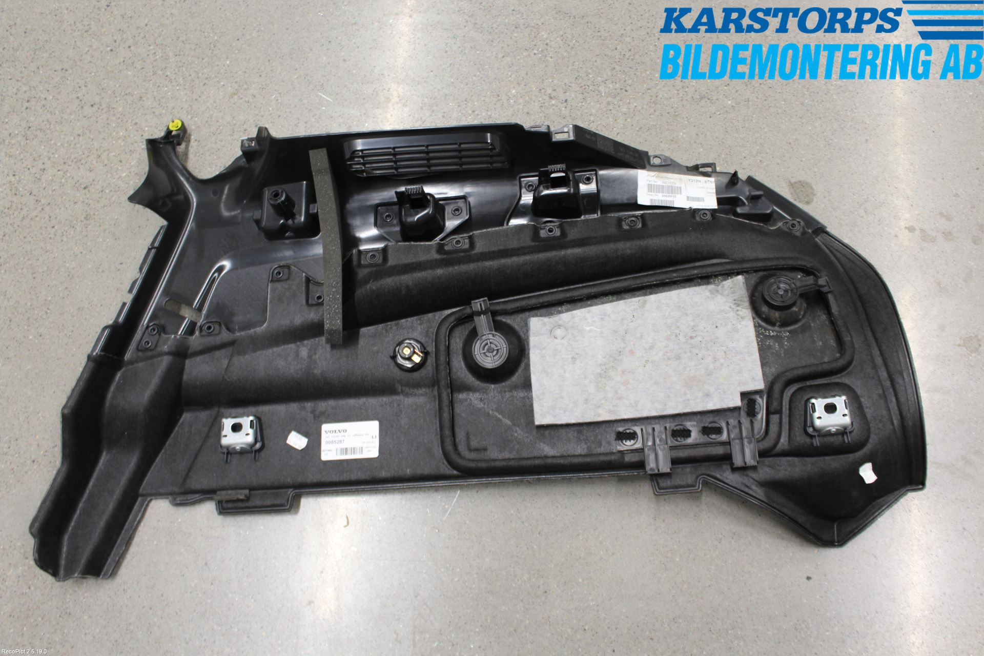 Volvo V60 14-18 Innr Bagasjeromkledsel