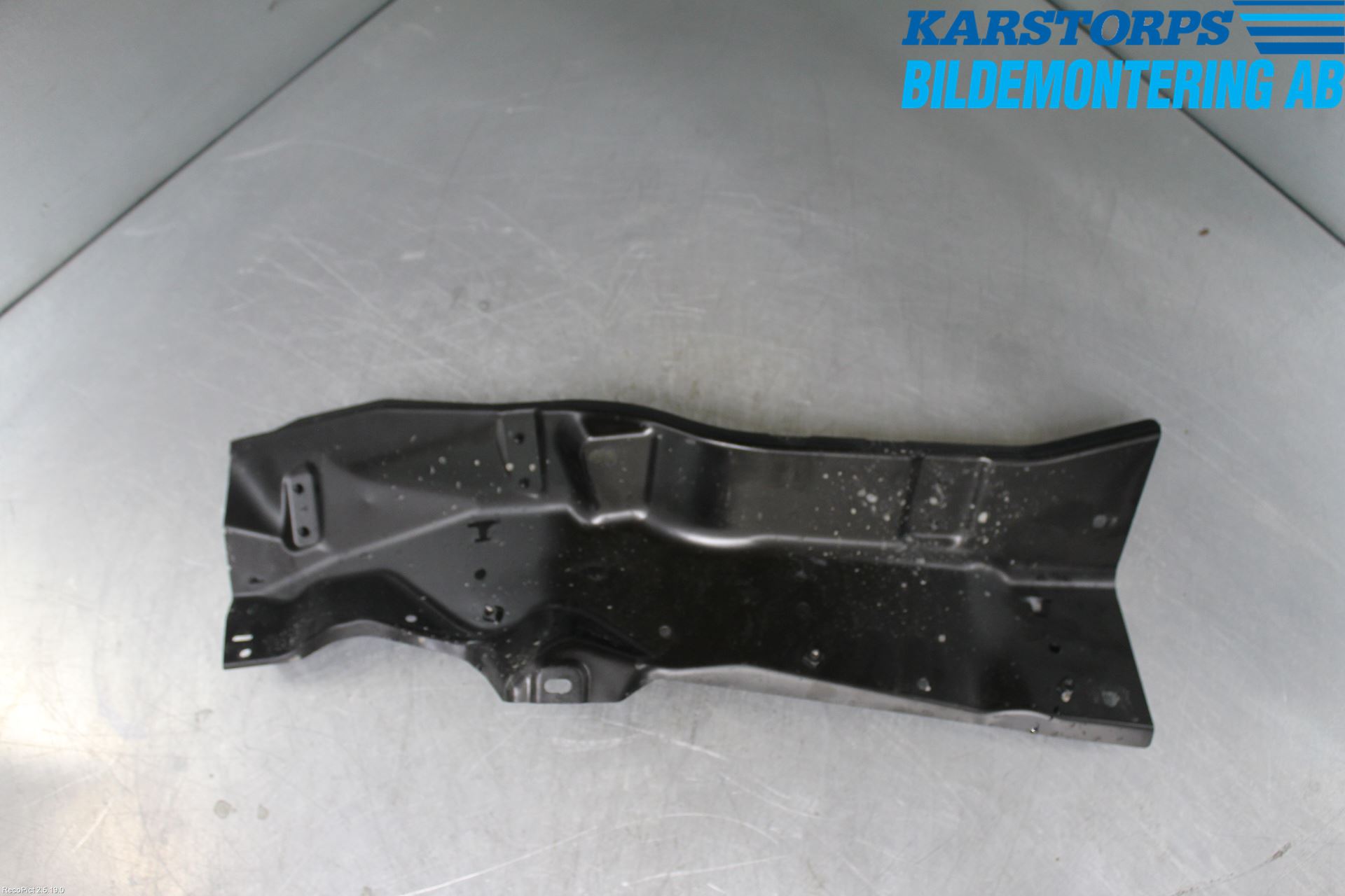 Volvo V60 14-18 Bunnplate U Motor-Gear-Dørk