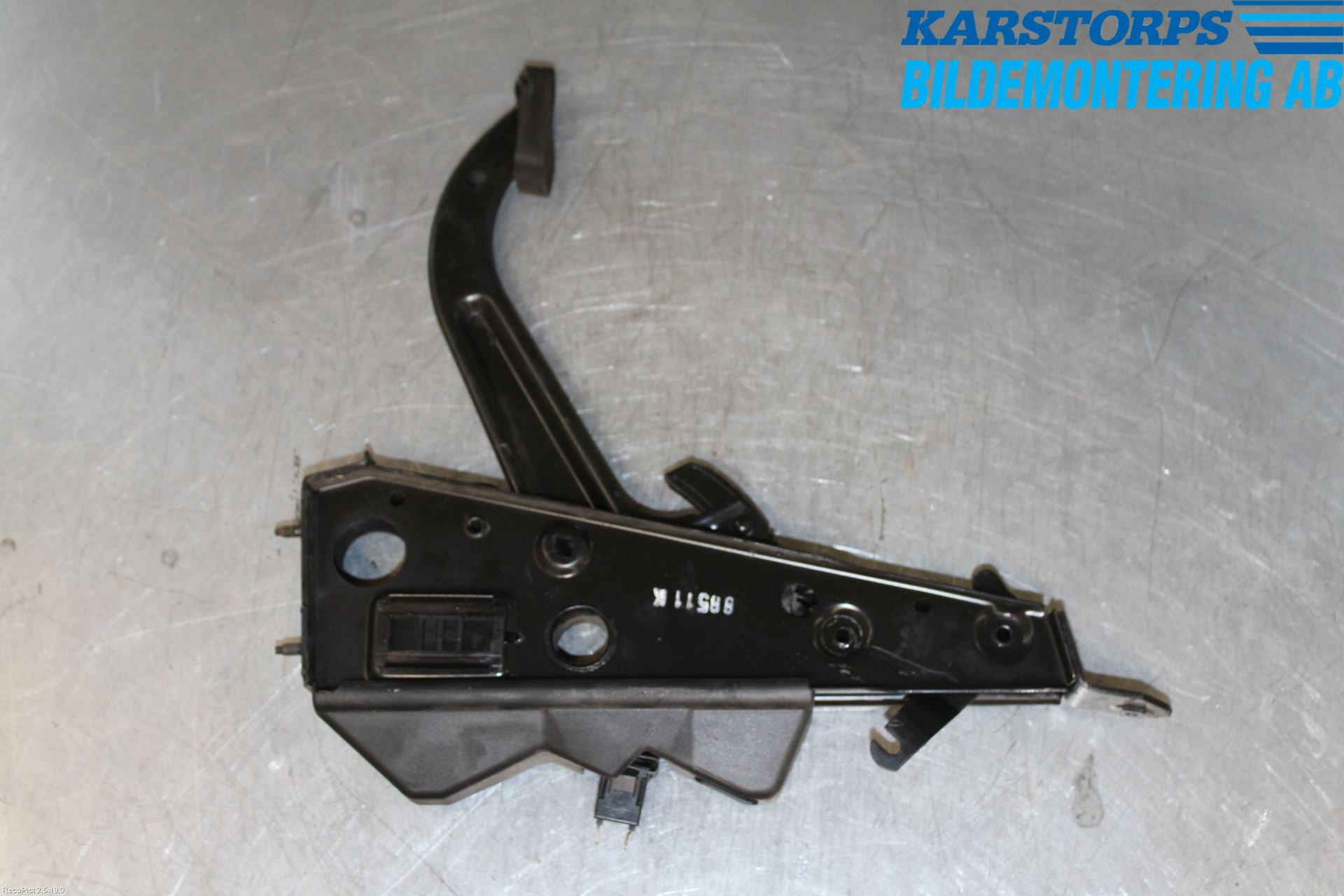 Mercedes-Benz MB 200-300  (W123) 76-86 Parkbrems Pedal
