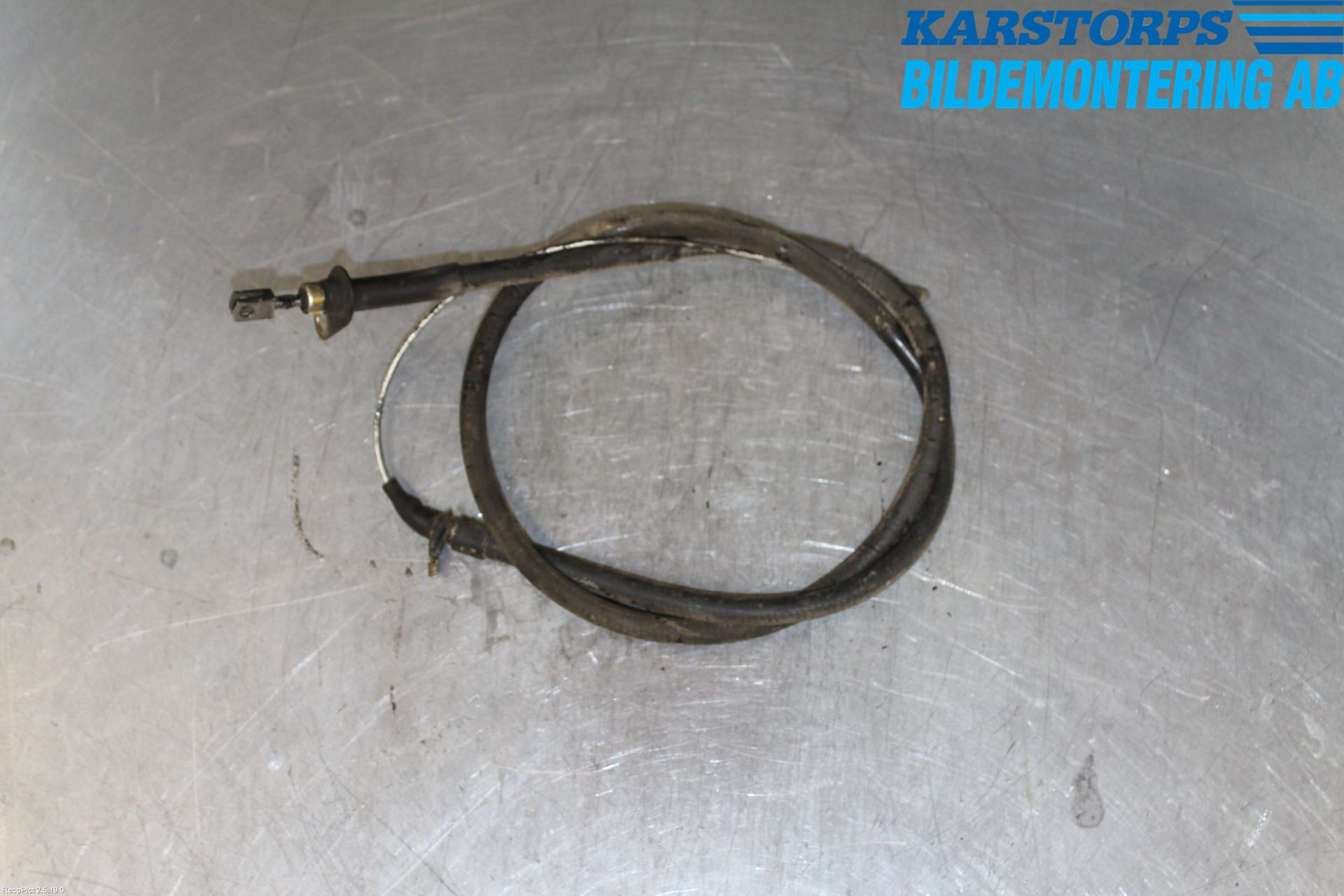 Mercedes-Benz MB 200-300  (W123) 76-86 Wire Parkbremswire