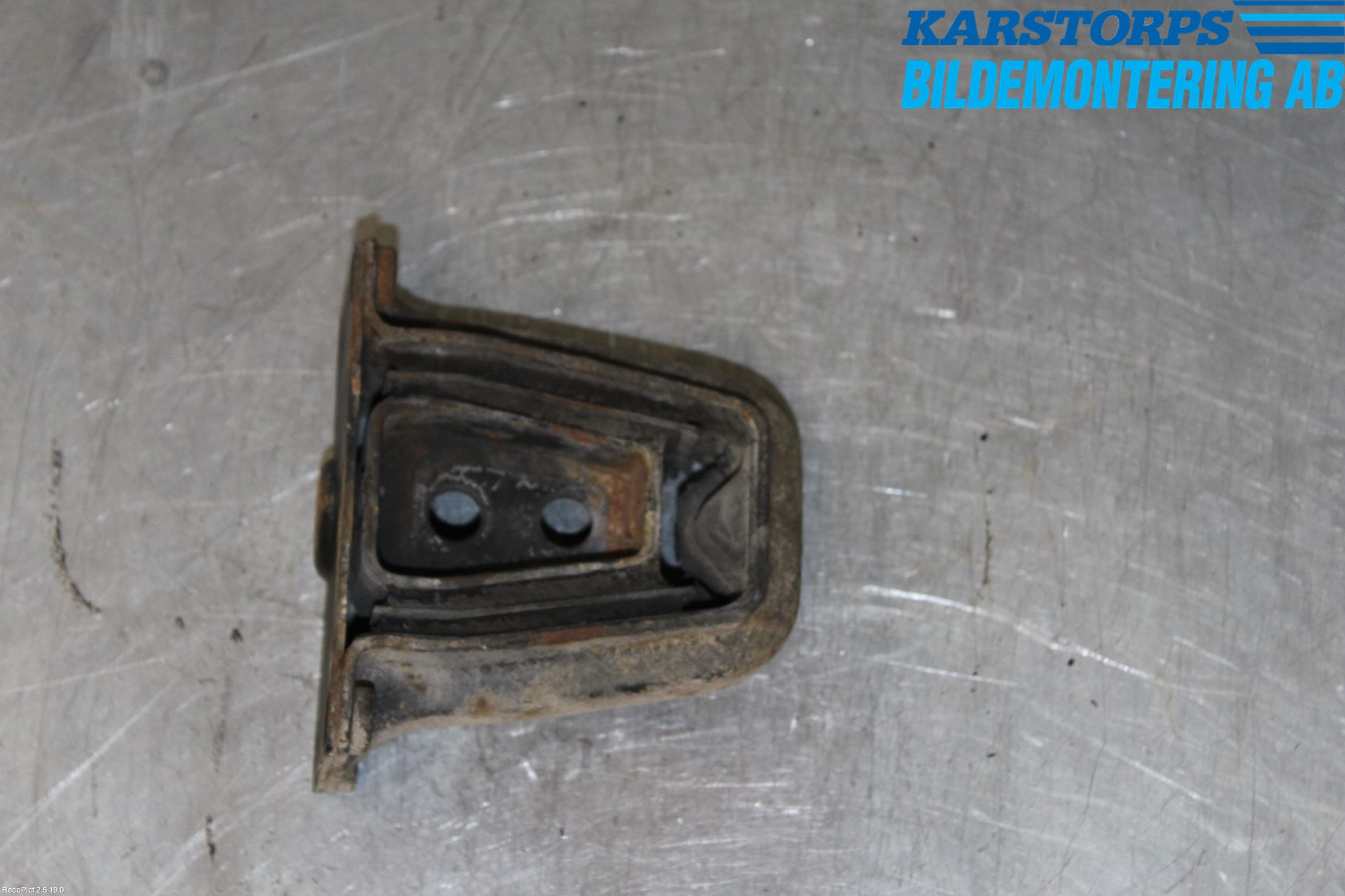 Mercedes-Benz MB 200-300  (W123) 76-86 Bakaksel Feste