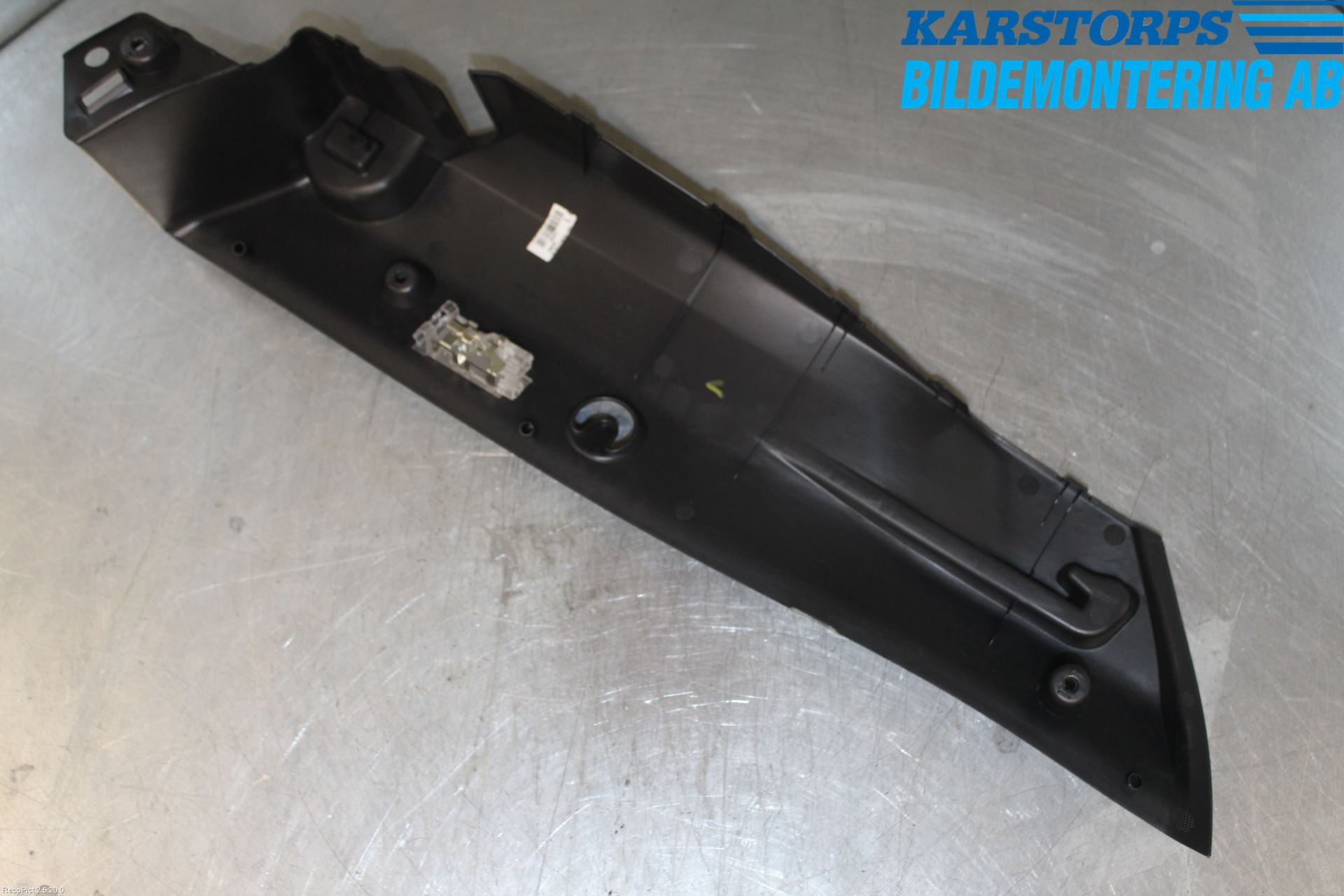 Renault CLIO IV 16-19 Innr Sidetrekk-Deksel