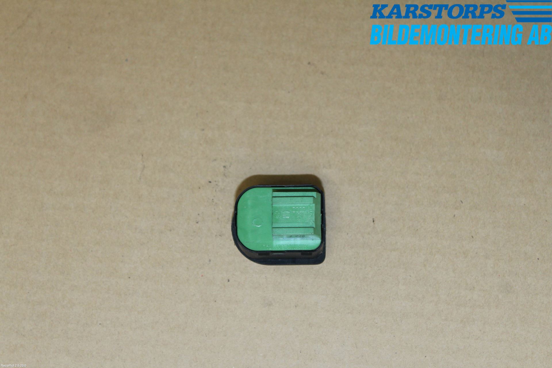 Volkswagen VW TRANSP/CARAVELLE (T5) 04-15 Bryter Speil
