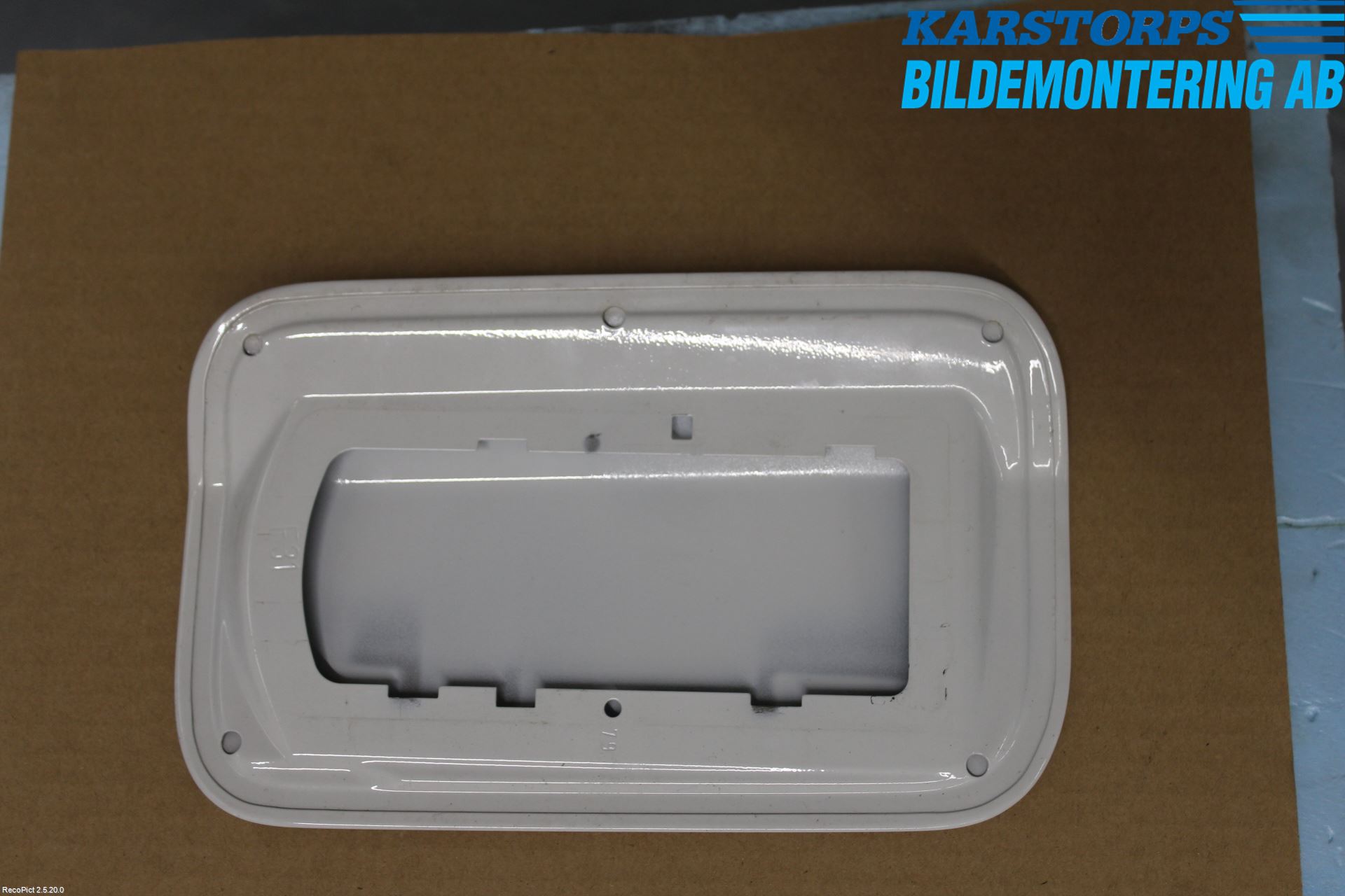 BMW 3 F30/F31/F80 12-19 Drivstoff Tankluke