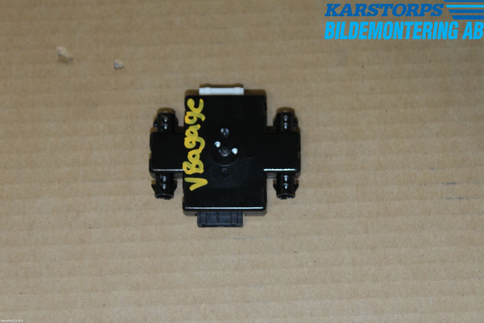 BMW 3 F30/F31/F80 12-19 Stereo Antenneforsterker