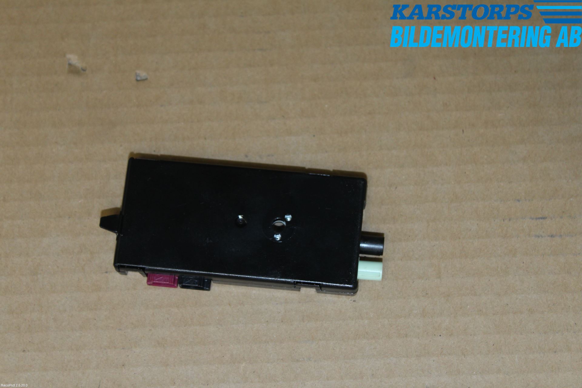 BMW 3 F30/F31/F80 12-19 Stereo Antenneforsterker