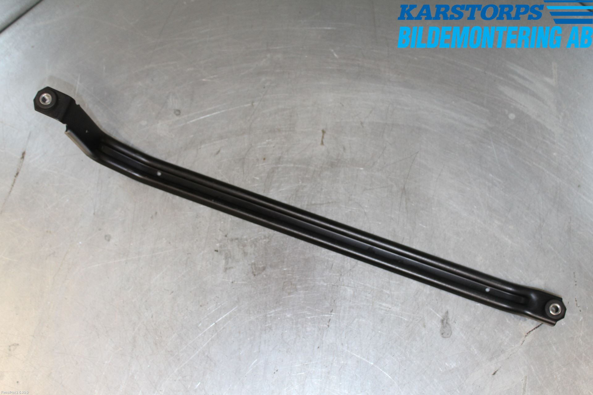 BMW 3 F30/F31/F80 12-19 Drivstofftank Bånd-Feste