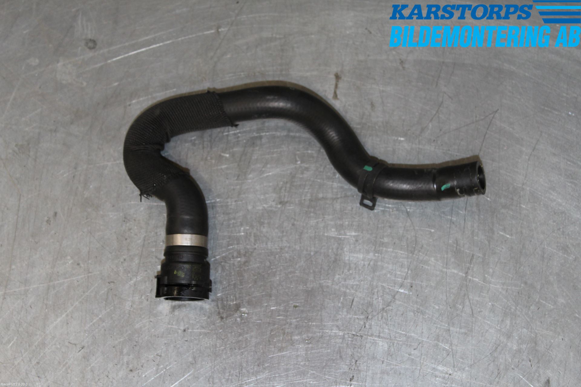 BMW 3 F30/F31/F80 12-19 Radiator Slange