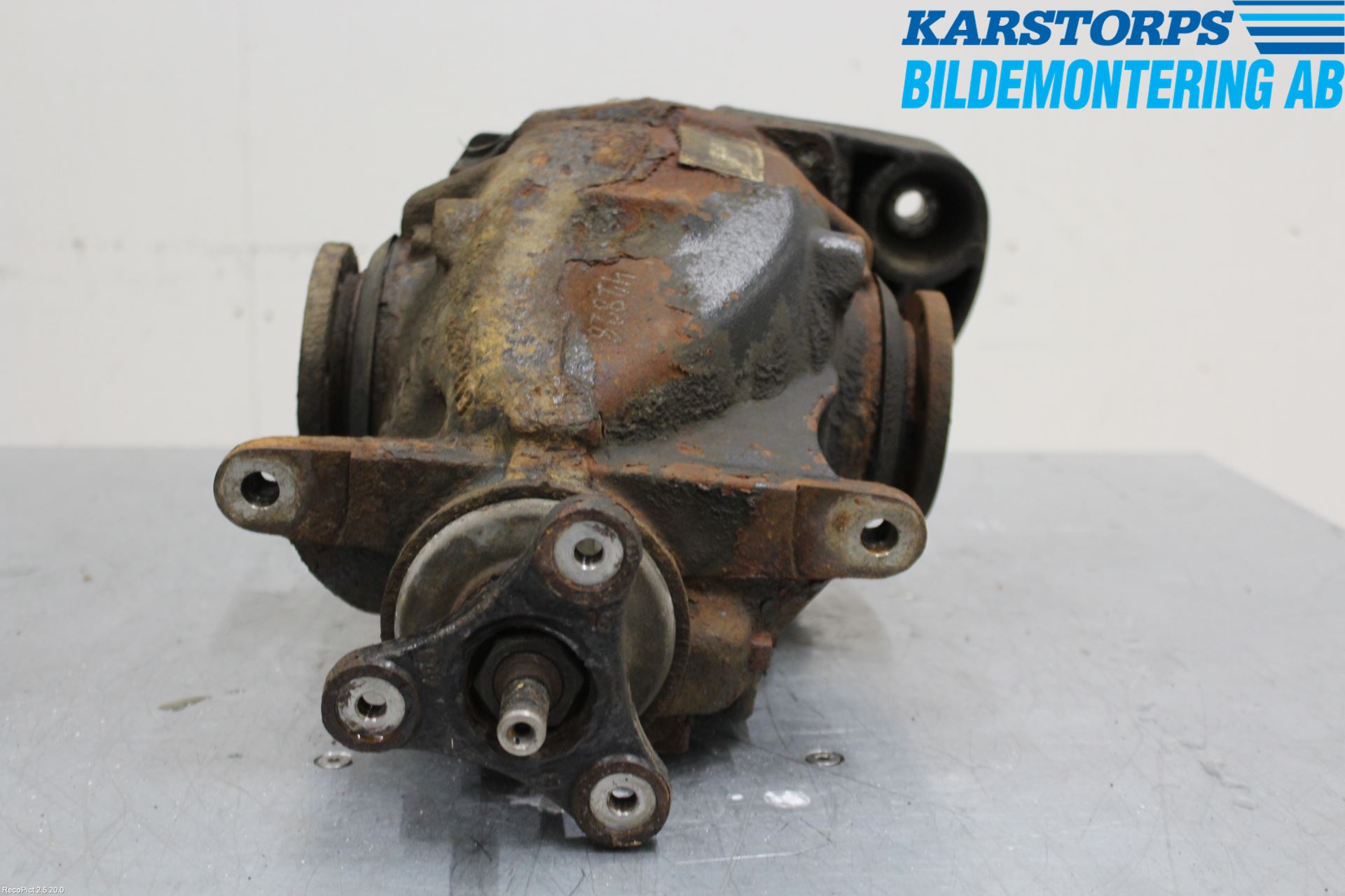 BMW 3 E90/91 SED/TOU 05-12 Bakaksel Kardang Bak -Diff