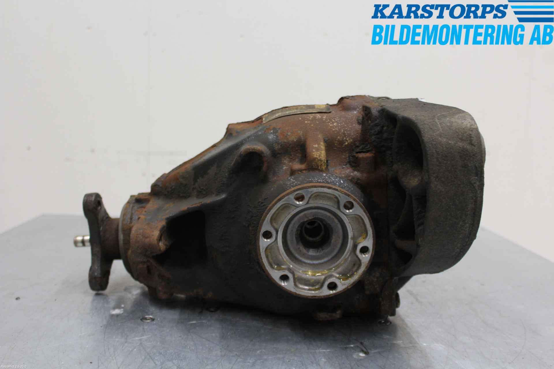 BMW 3 E90/91 SED/TOU 05-12 Bakaksel Kardang Bak -Diff