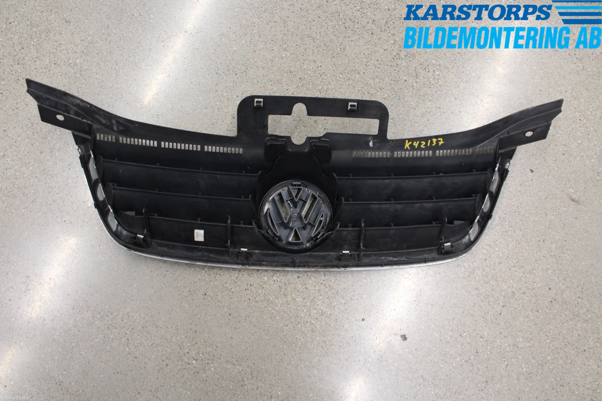 Volkswagen VW TOURAN 03-10 Grill Komplett
