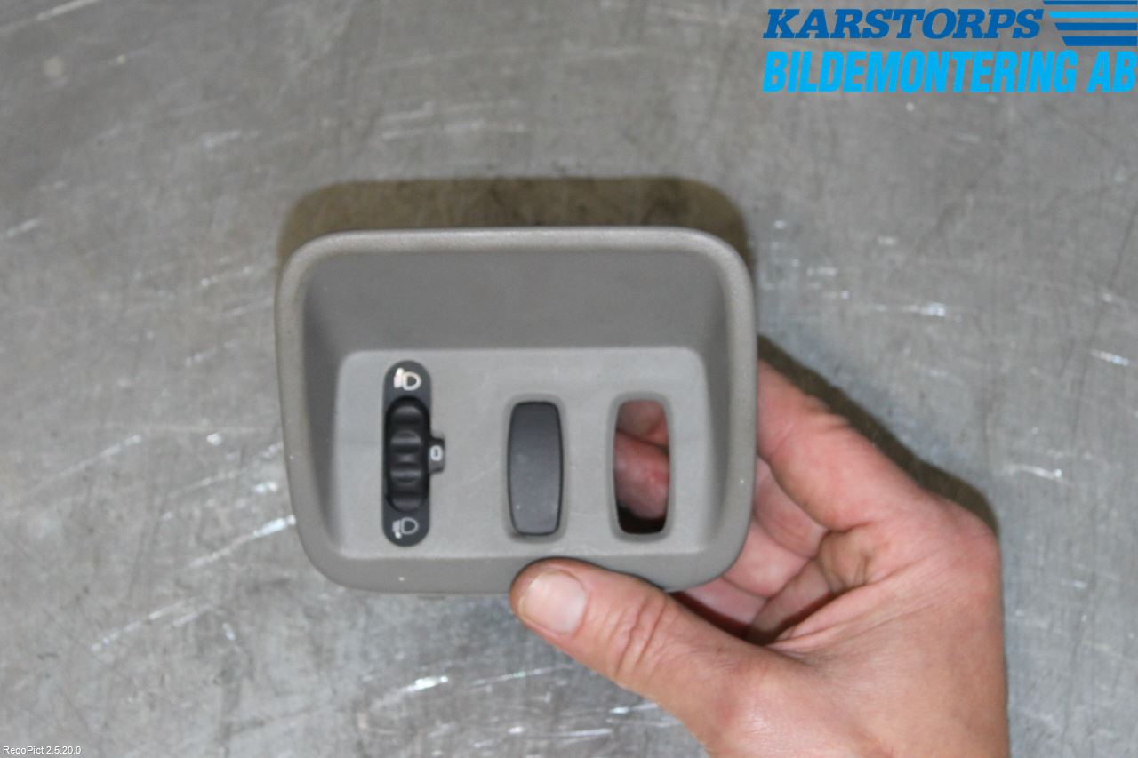 Renault TRAFIC   02-14 Bryter Nivå Regulering