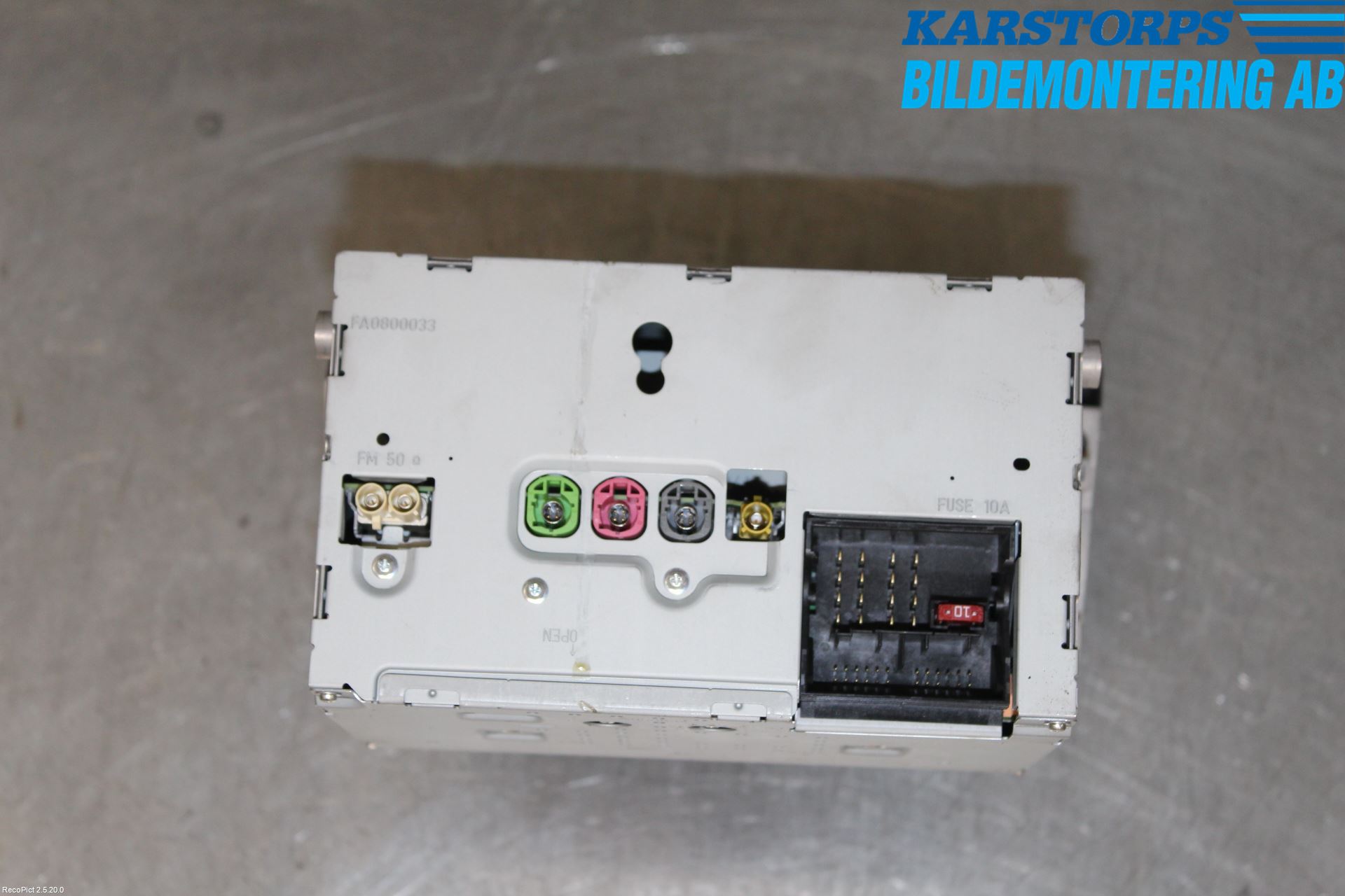 Mercedes-Benz MB E-KLASS (W212) 09-16 Stereo Radio Med Cd