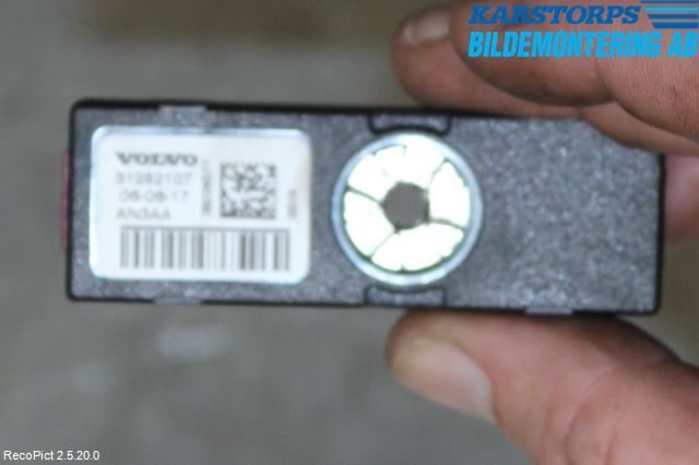Volvo V40 12-19 Stereo Antenneforsterker