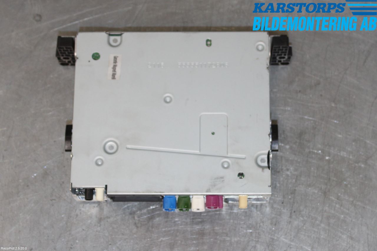 BMW 5 F10/F11/F18 09-17 Stereo Radio Med Cd