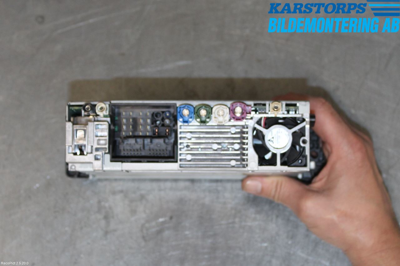 BMW 5 F10/F11/F18 09-17 Stereo Radio Med Cd