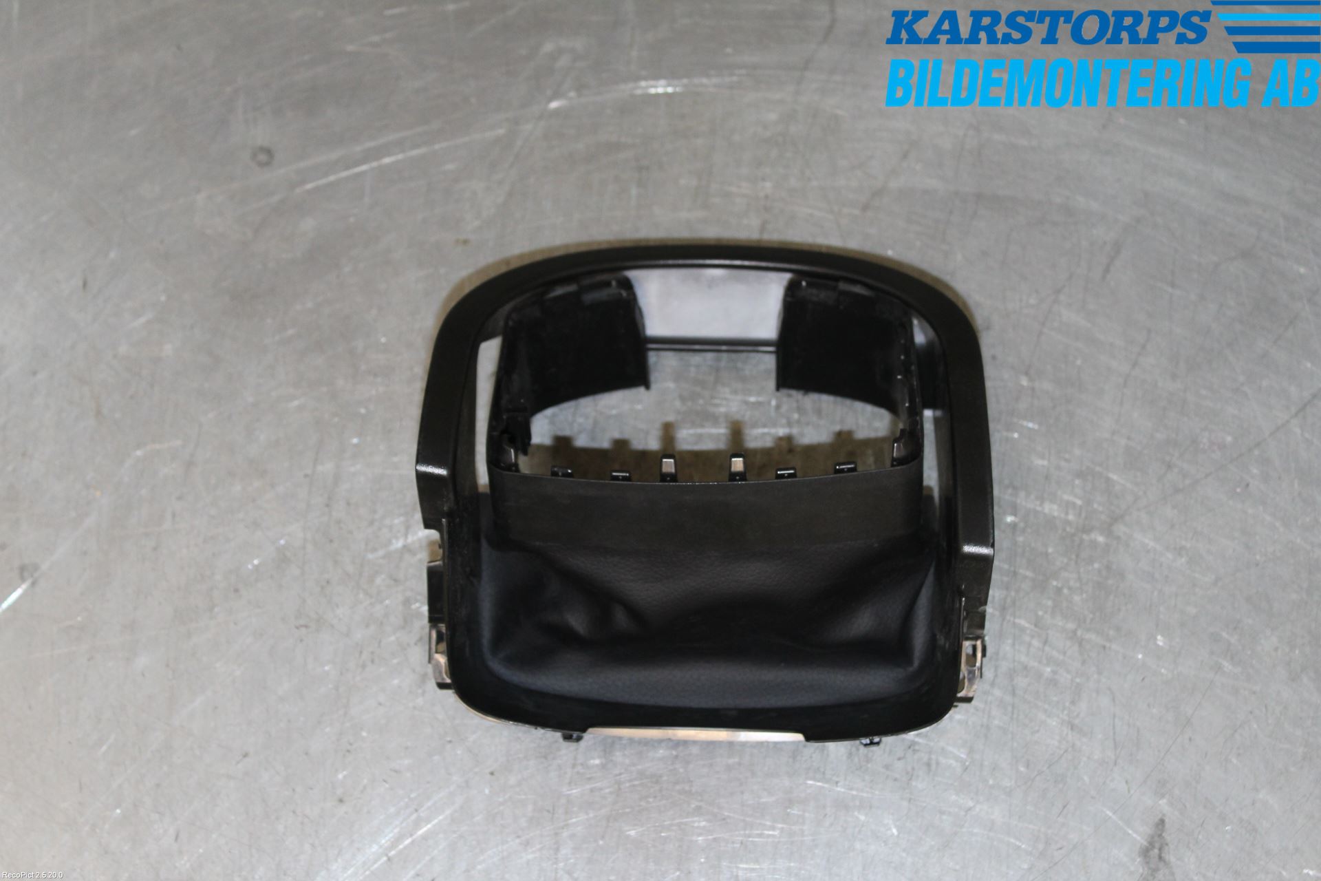 Mercedes-Benz MB E-KLASS (W213) 16-23 Rattdeksel - Deksler