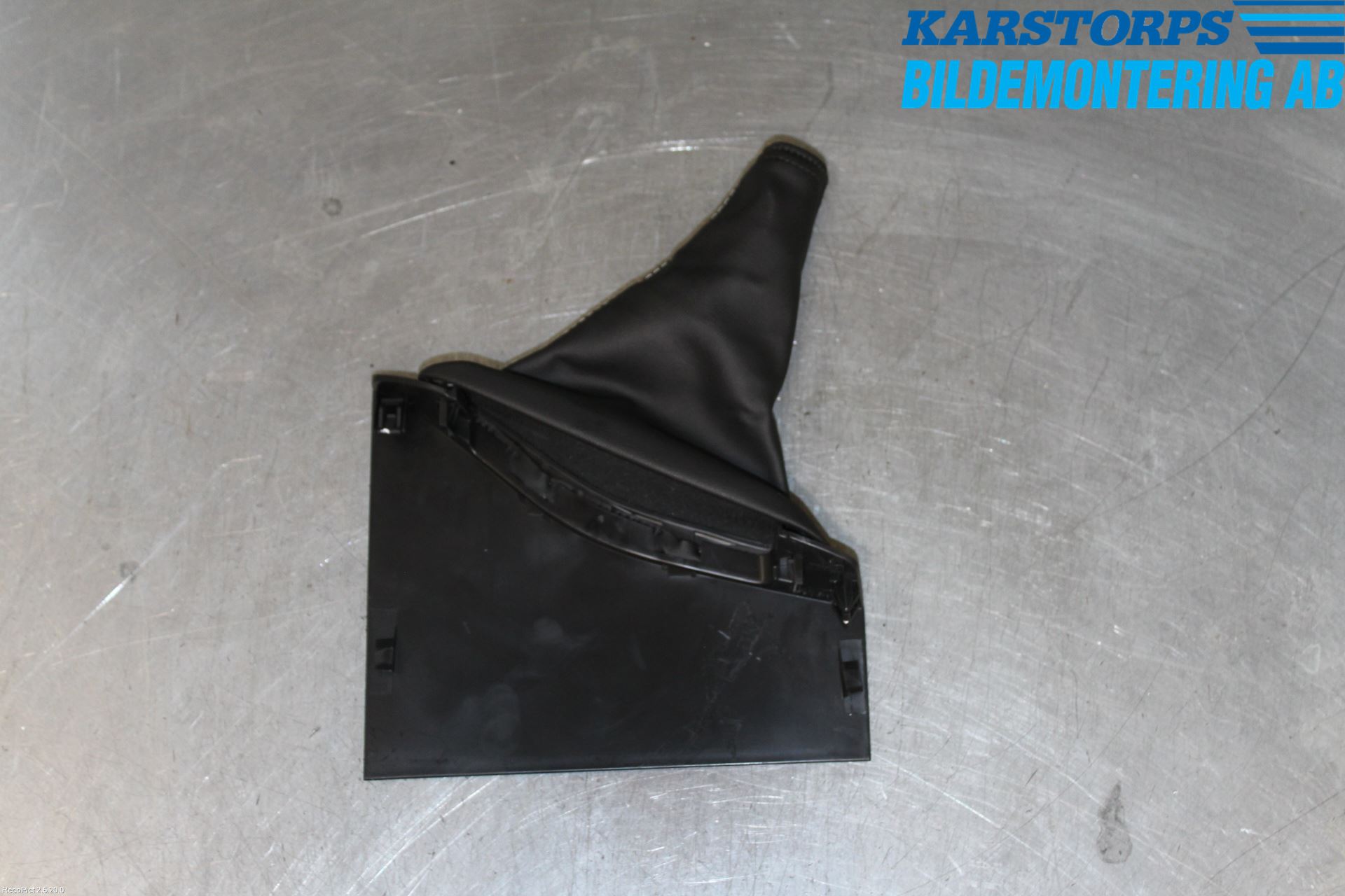 Volvo V40 12-19 Innr Handbremsmansjett