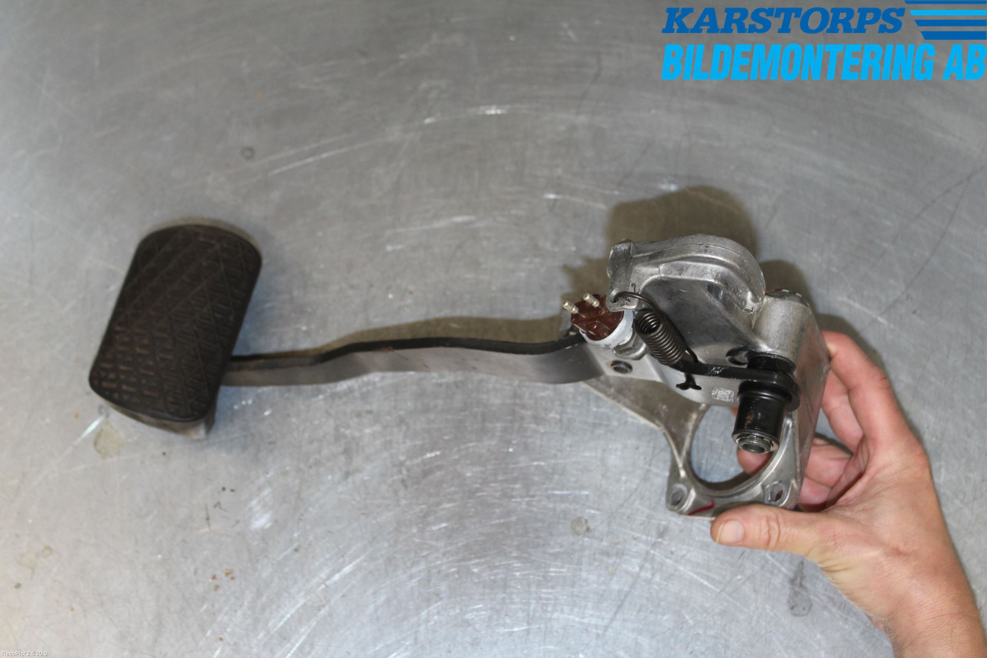Mercedes-Benz MB 200-300  (W123) 76-86 Bremsepedal