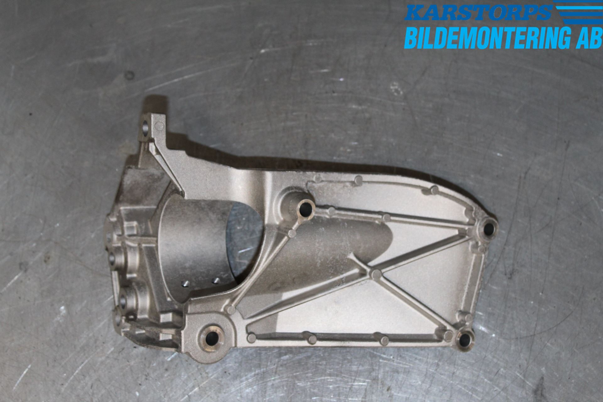 Volvo V40 12-19 Motor Feste Stål-Alu