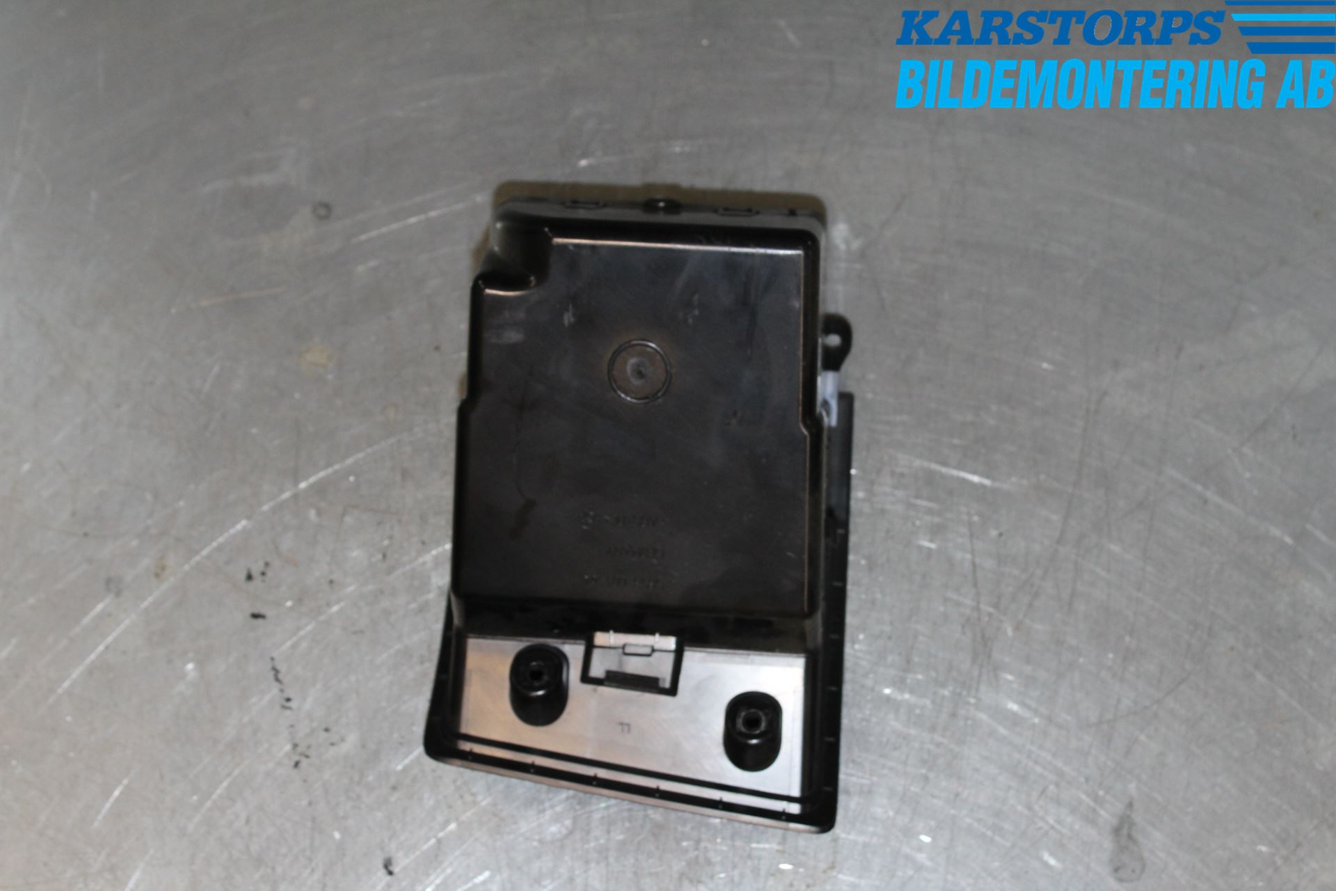 BMW 5 E60/61 Sed/Tou 02-10 Innr Oppbevaringsrom
