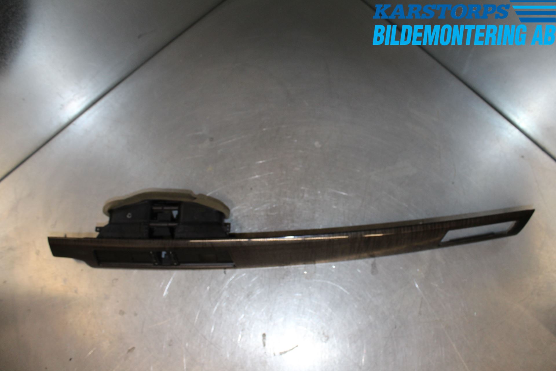 BMW 5 E60/61 Sed/Tou 02-10 Innr Dekor Instrbord