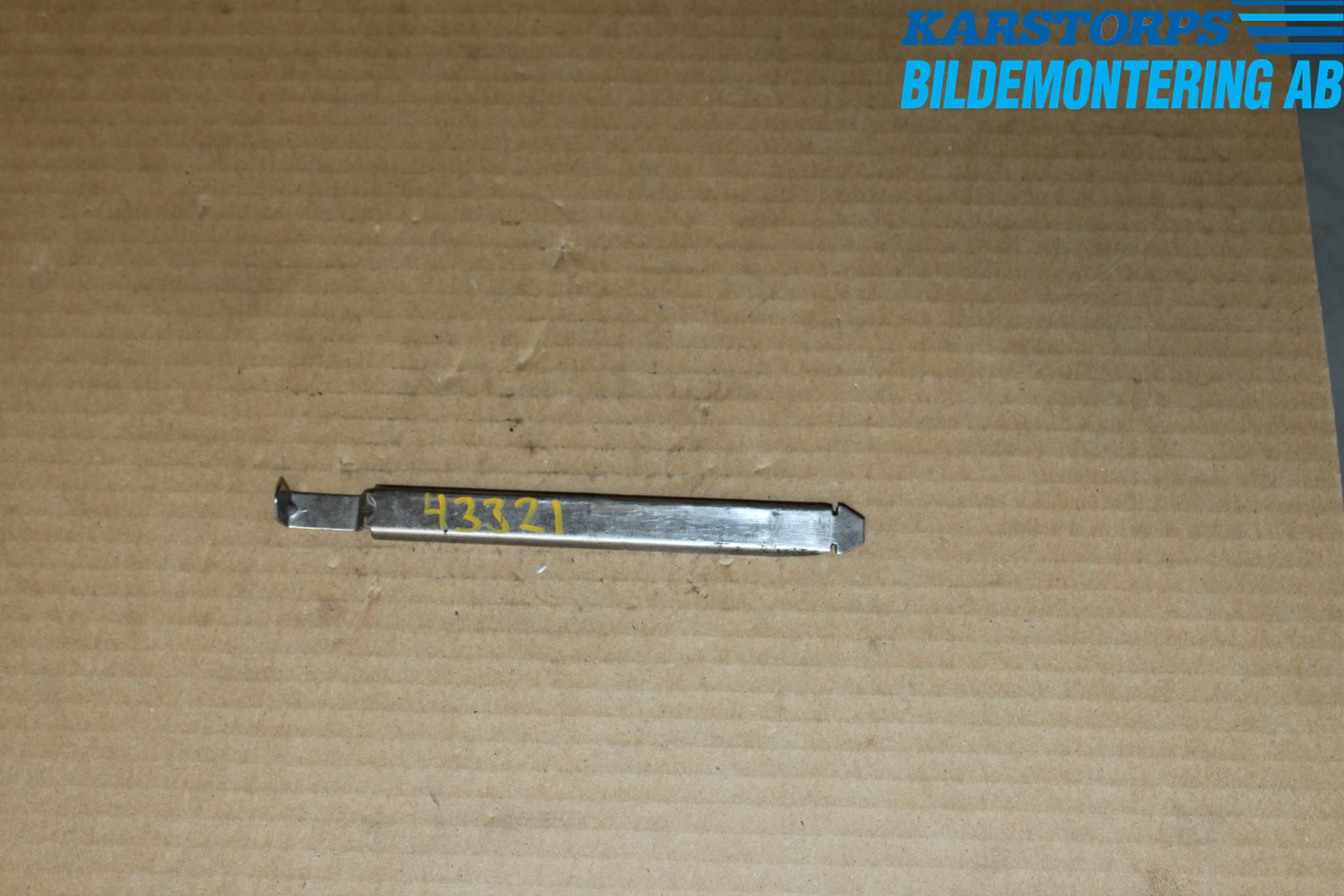 Volvo V50 08-12 Frontlykt Holder-Feste