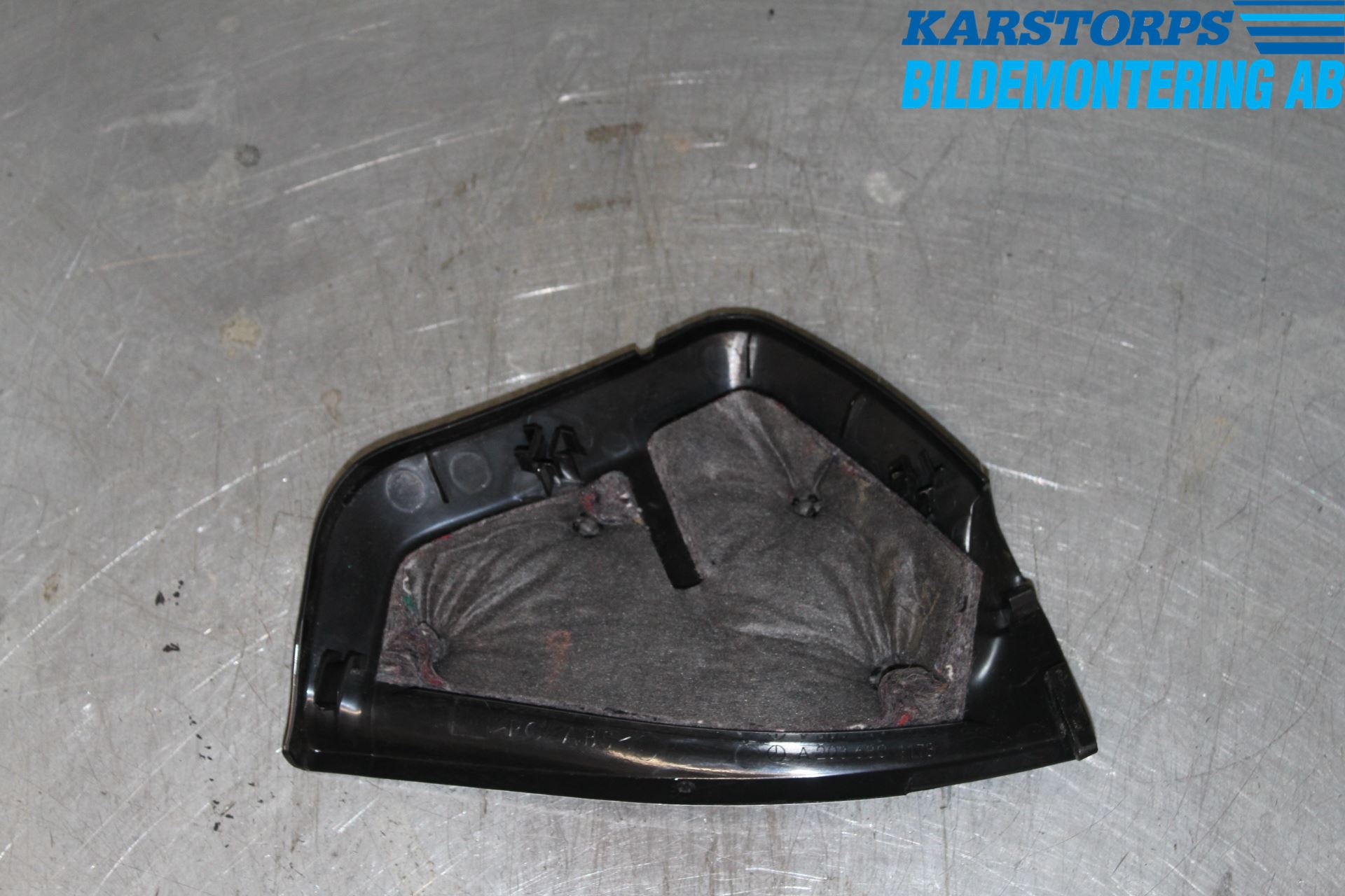 Mercedes-Benz MB C (203) 00-07 Innr Dekor Instrbord