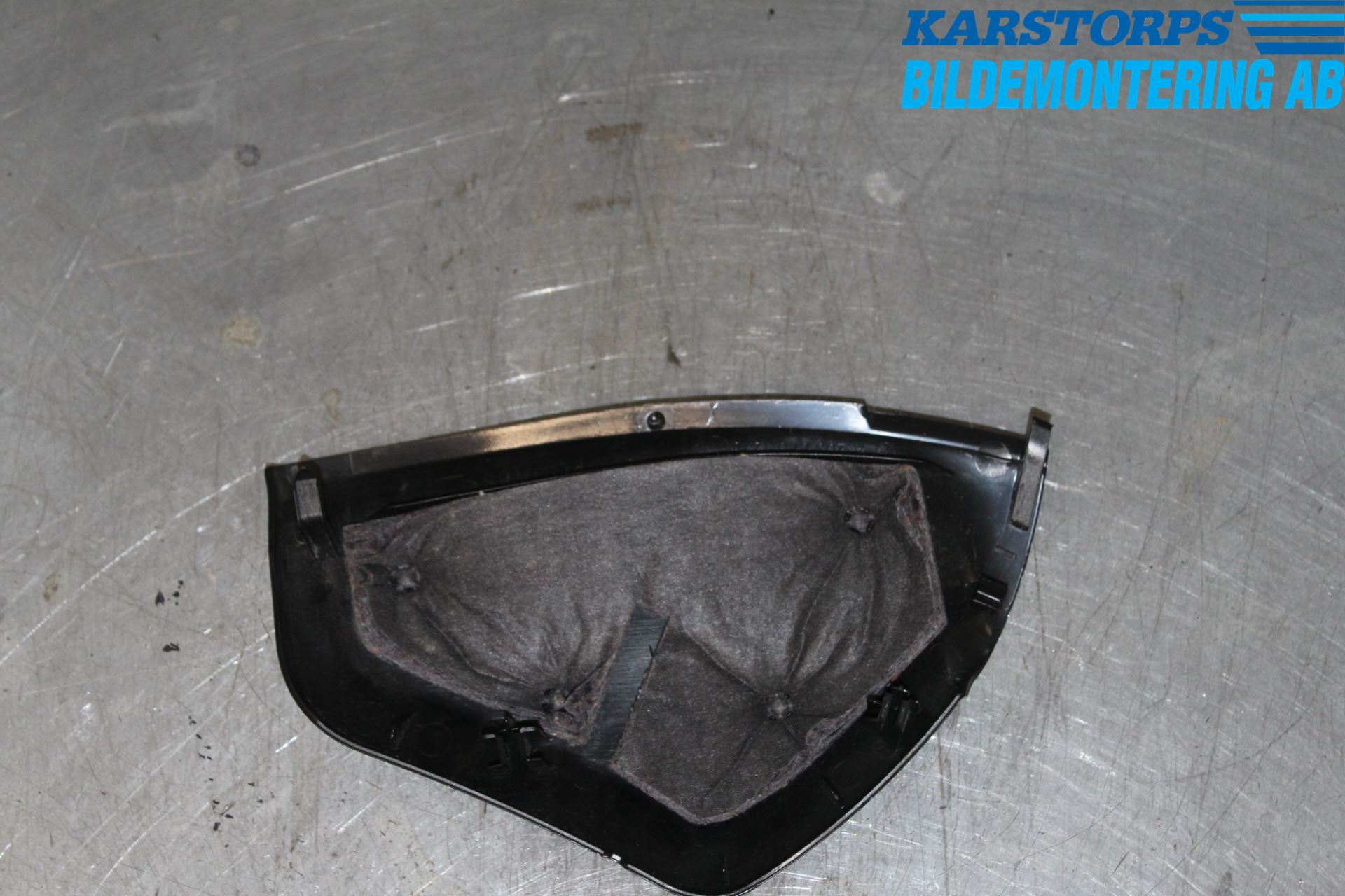 Mercedes-Benz MB C (203) 00-07 Innr Dekor Instrbord