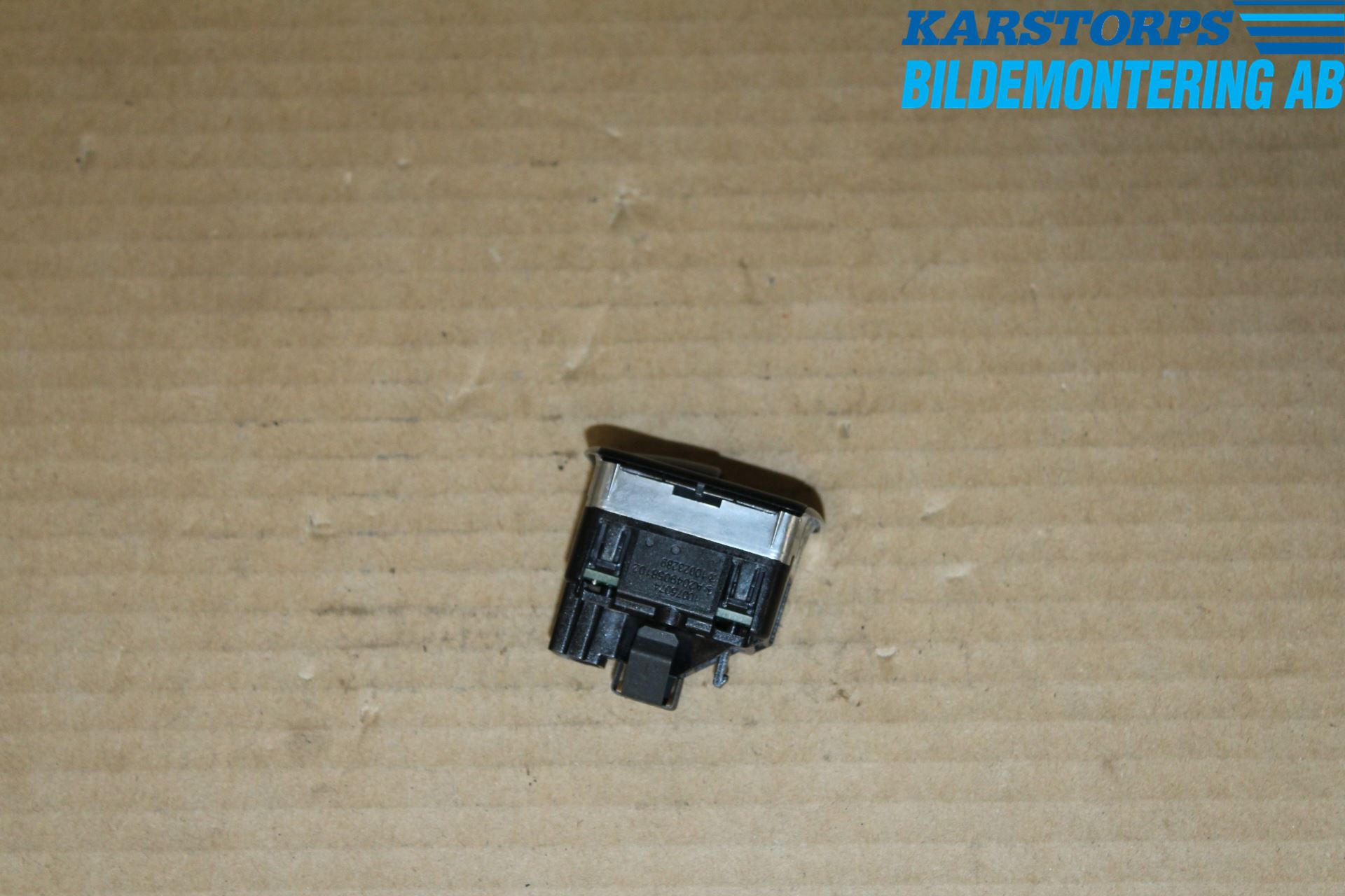 Mercedes-Benz MB E-KLASS (W212) 09-16 Bryter Vindusheis