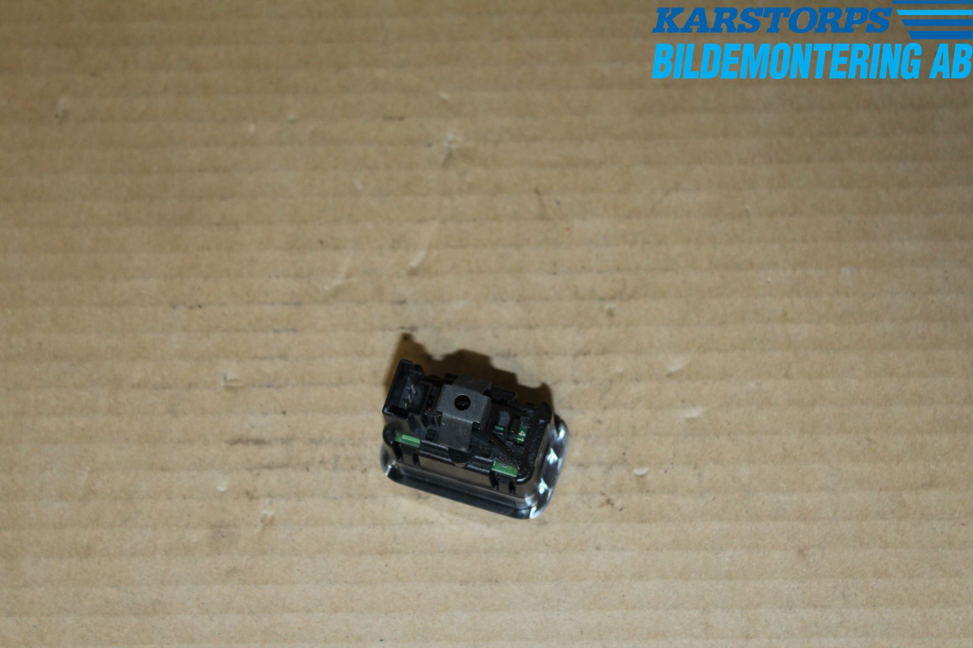 Mercedes-Benz MB E-KLASS (W212) 09-16 Bryter Vindusheis