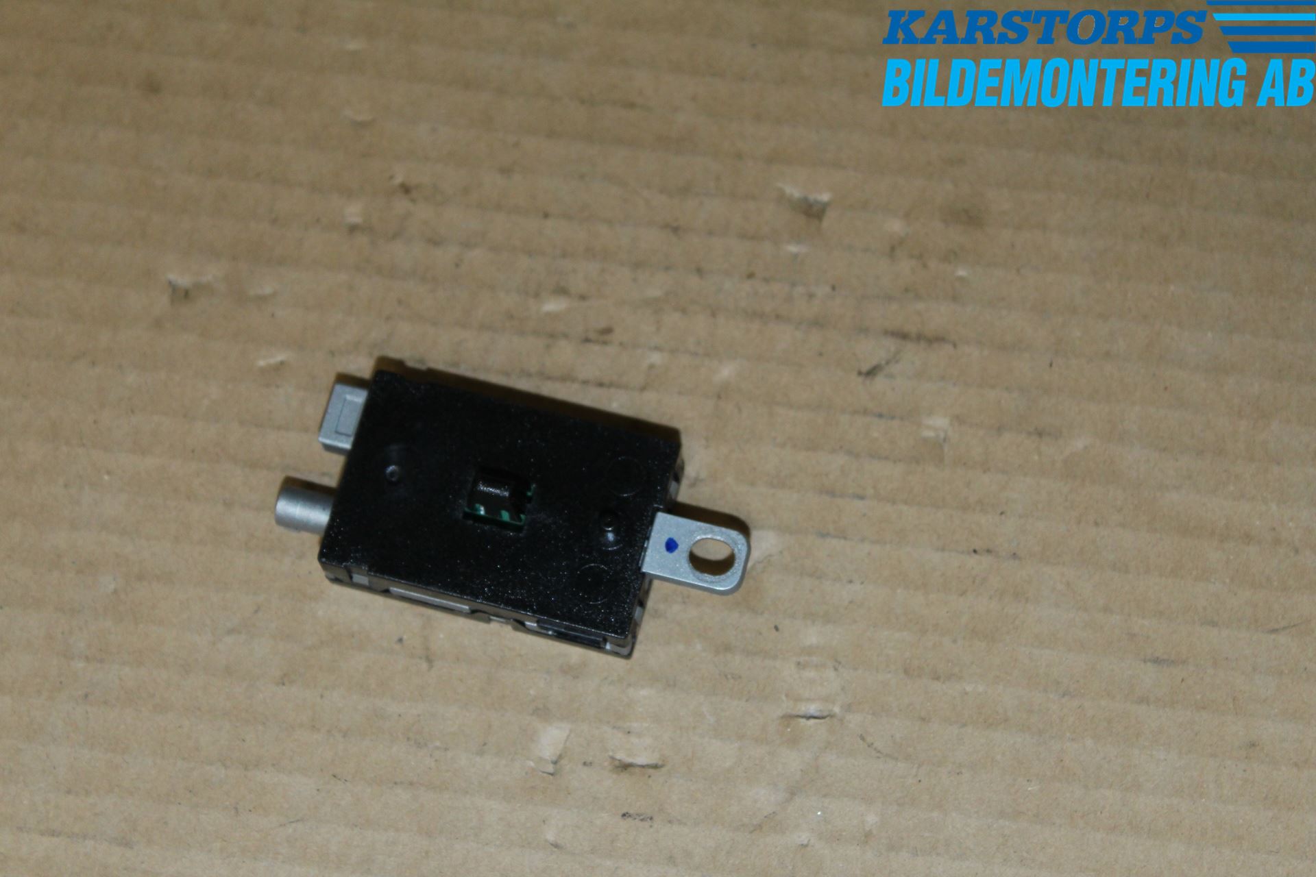 Volvo V40 12-19 Stereo Antenneforsterker