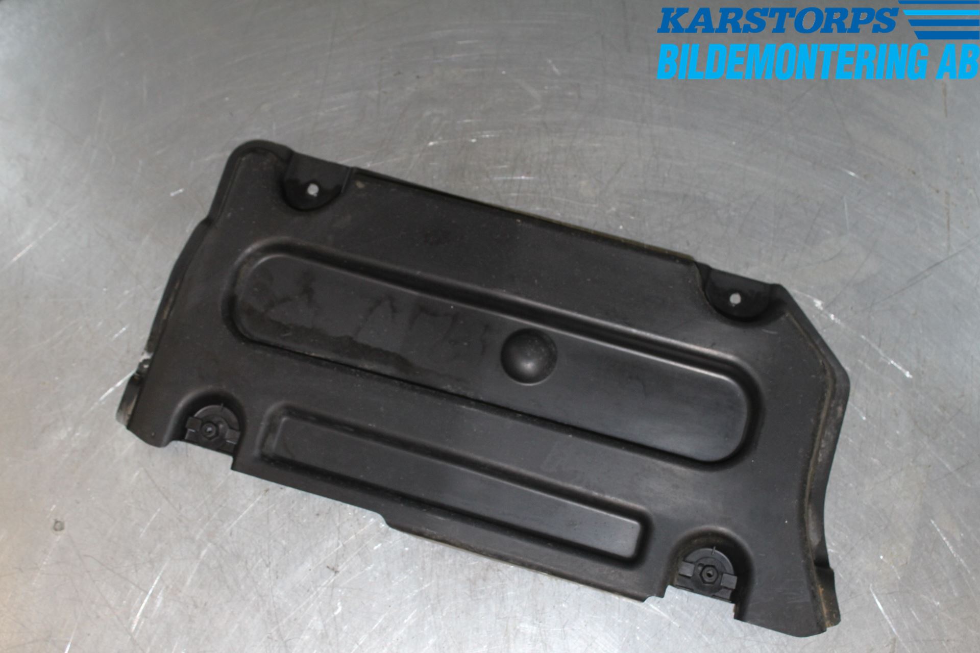 Mercedes-Benz MB E-KLASS (W212) 09-16 Batterikasse - Feste - Holder
