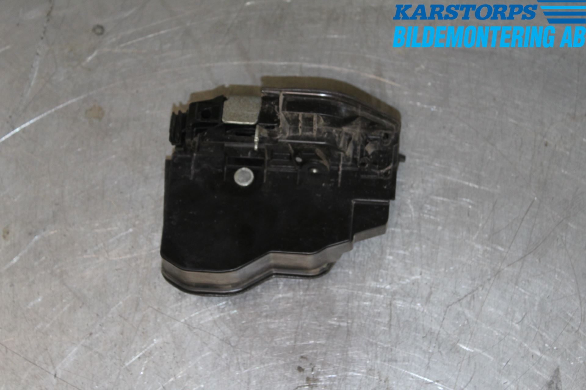 BMW 5 E60/61 Sed/Tou 02-10 Dørlås - Låsekasse